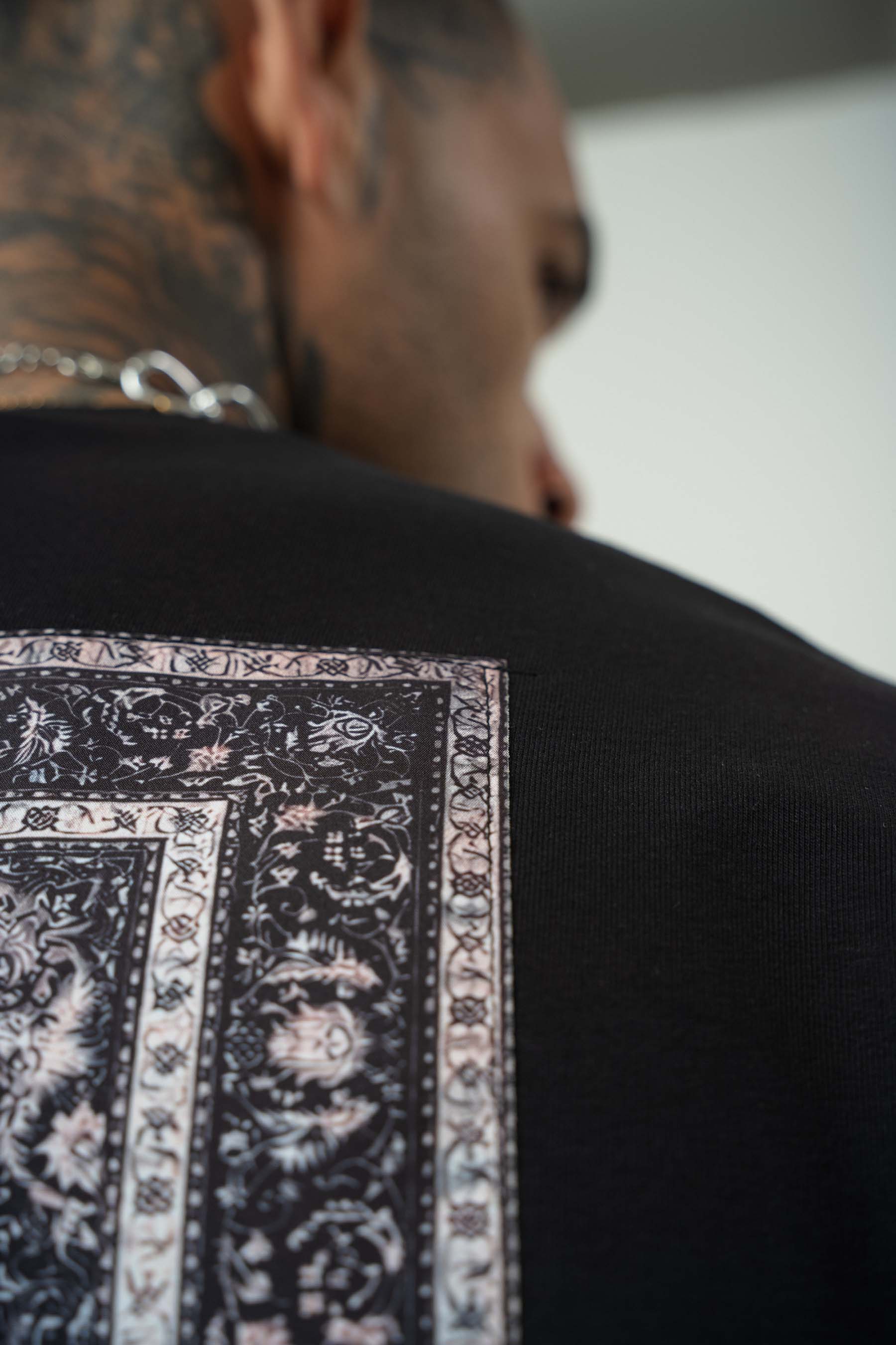 Ethnic Design Baskılı Siyah Oversize T-Shirt