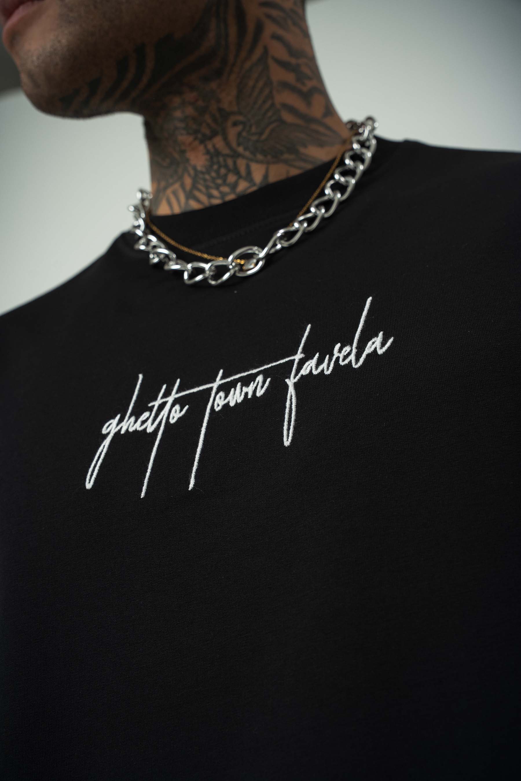 Favela Baskılı Siyah Oversize T-Shirt