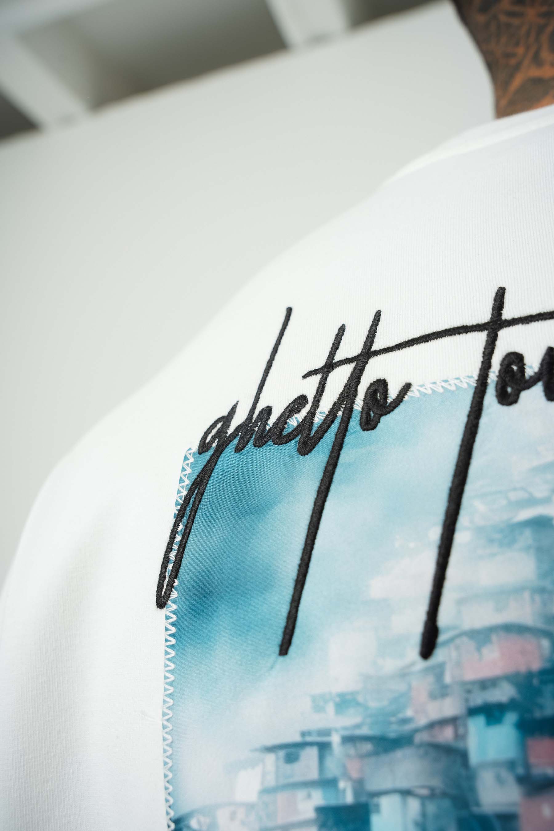 Favela Baskılı Beyaz Oversize T-Shirt