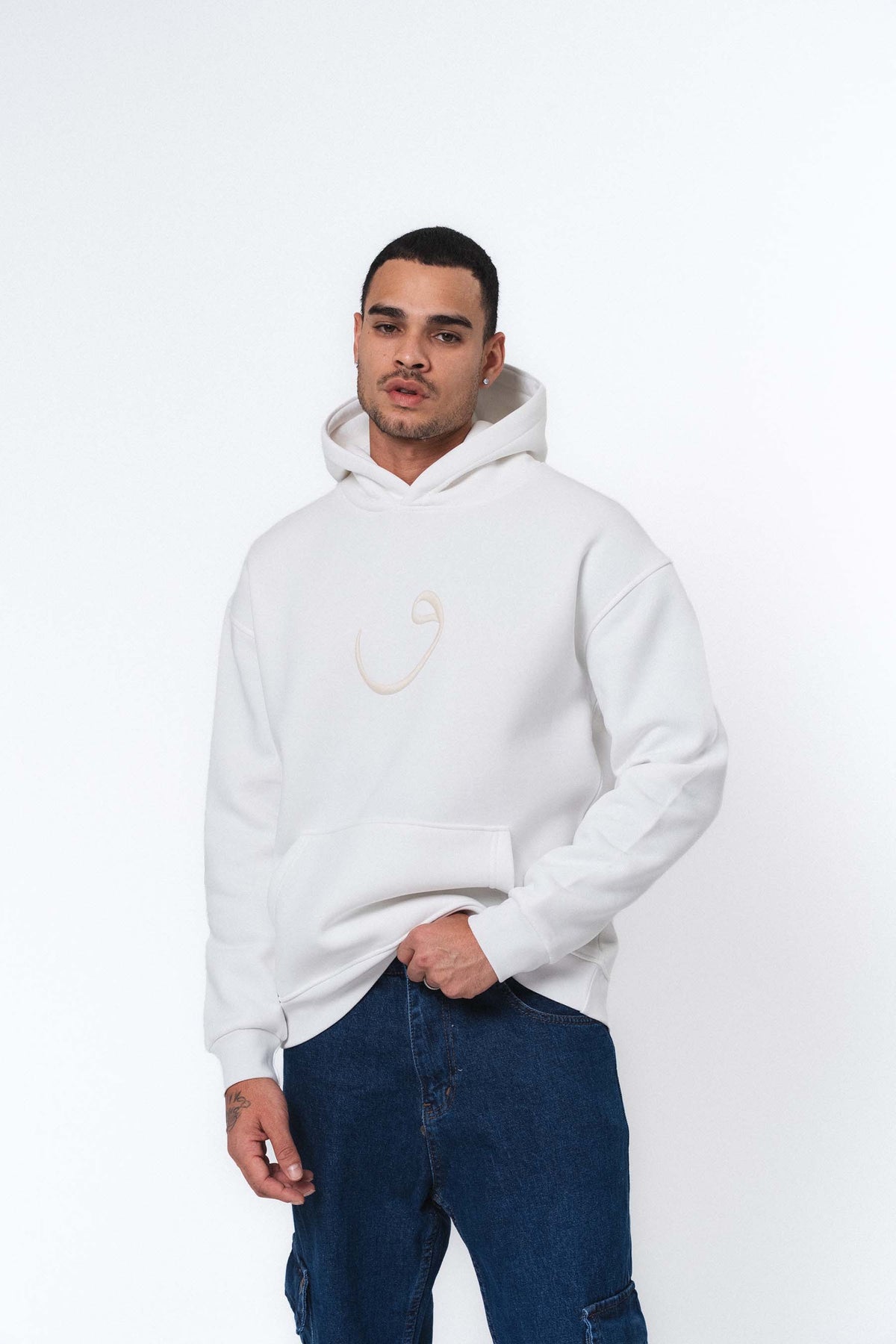 Etnik Tasarım V Harfi Beyaz Oversize Hoodie