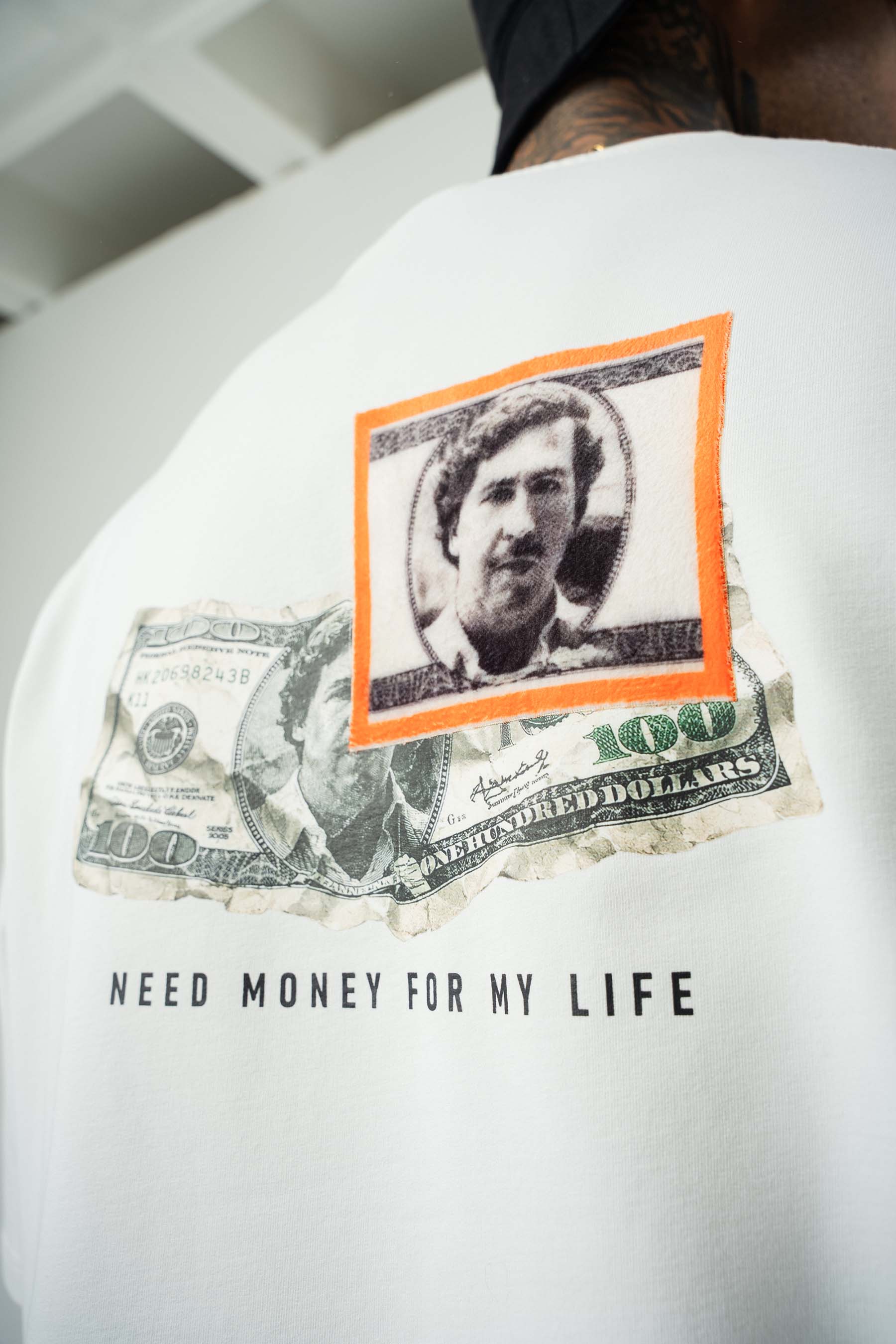 Need Money Pablo Escobar For Life Baskılı Beyaz Oversize T-Shirt