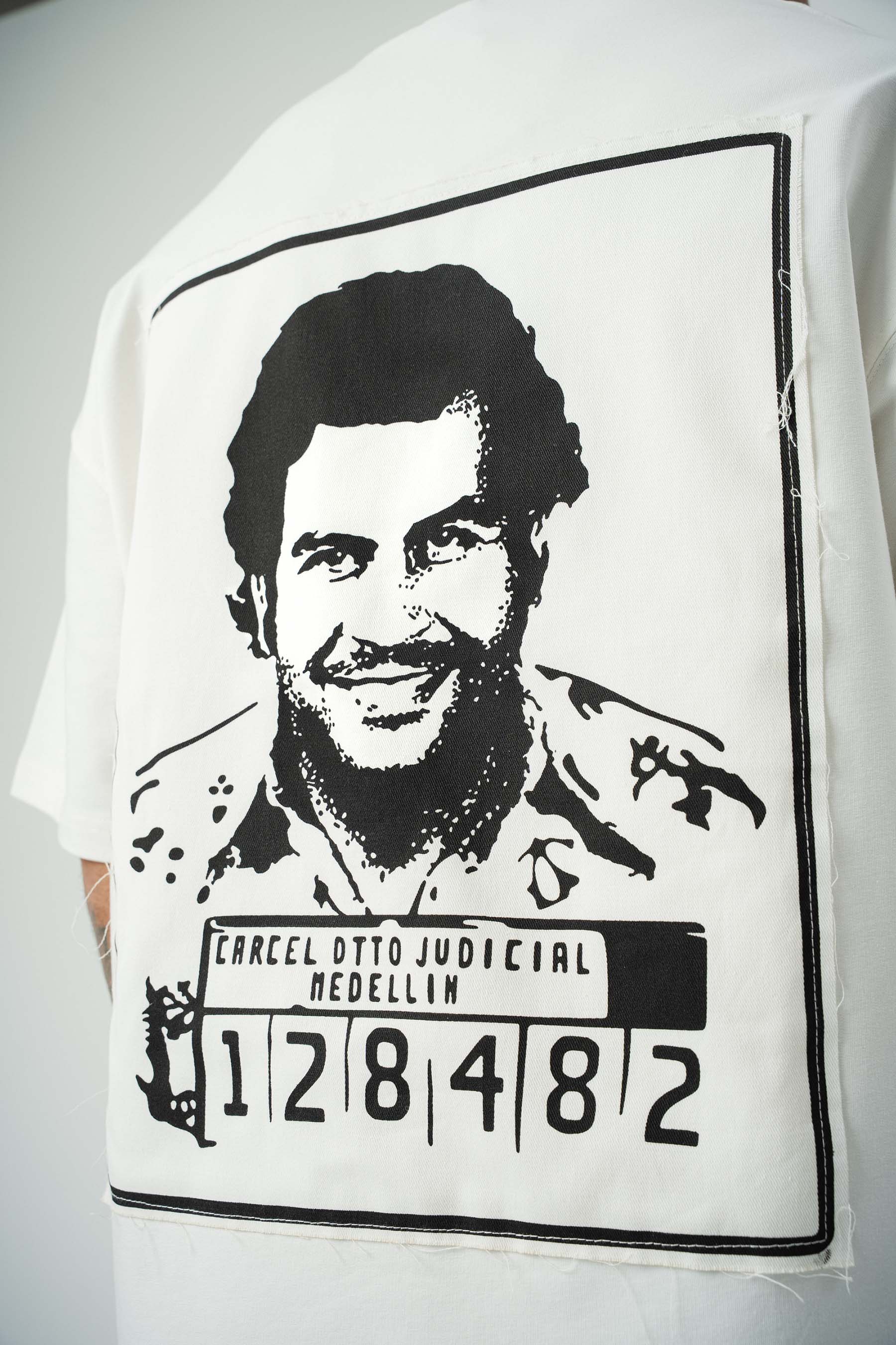Pablo Escobar Baskılı Beyaz Oversize T-Shirt