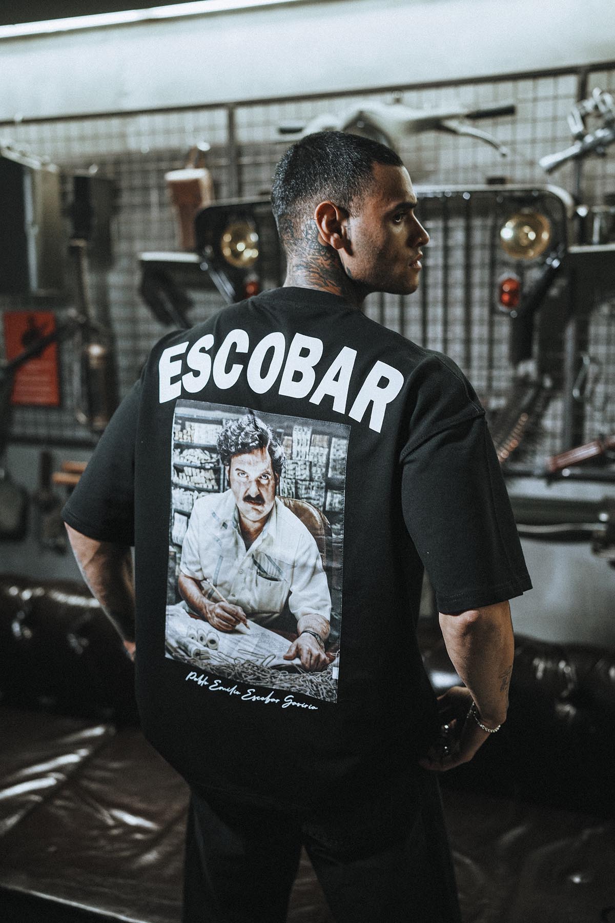 Escobar Patch Baskılı Oversize Siyah T-Shirt