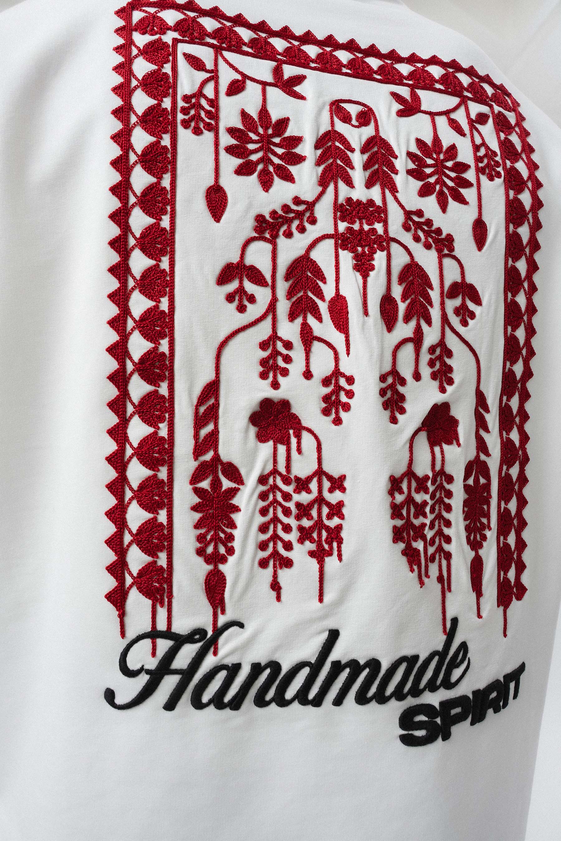 Handmade Sprit Etnik Desenli Nakış Detaylı Beyaz Oversize Baskılı T-Shirt