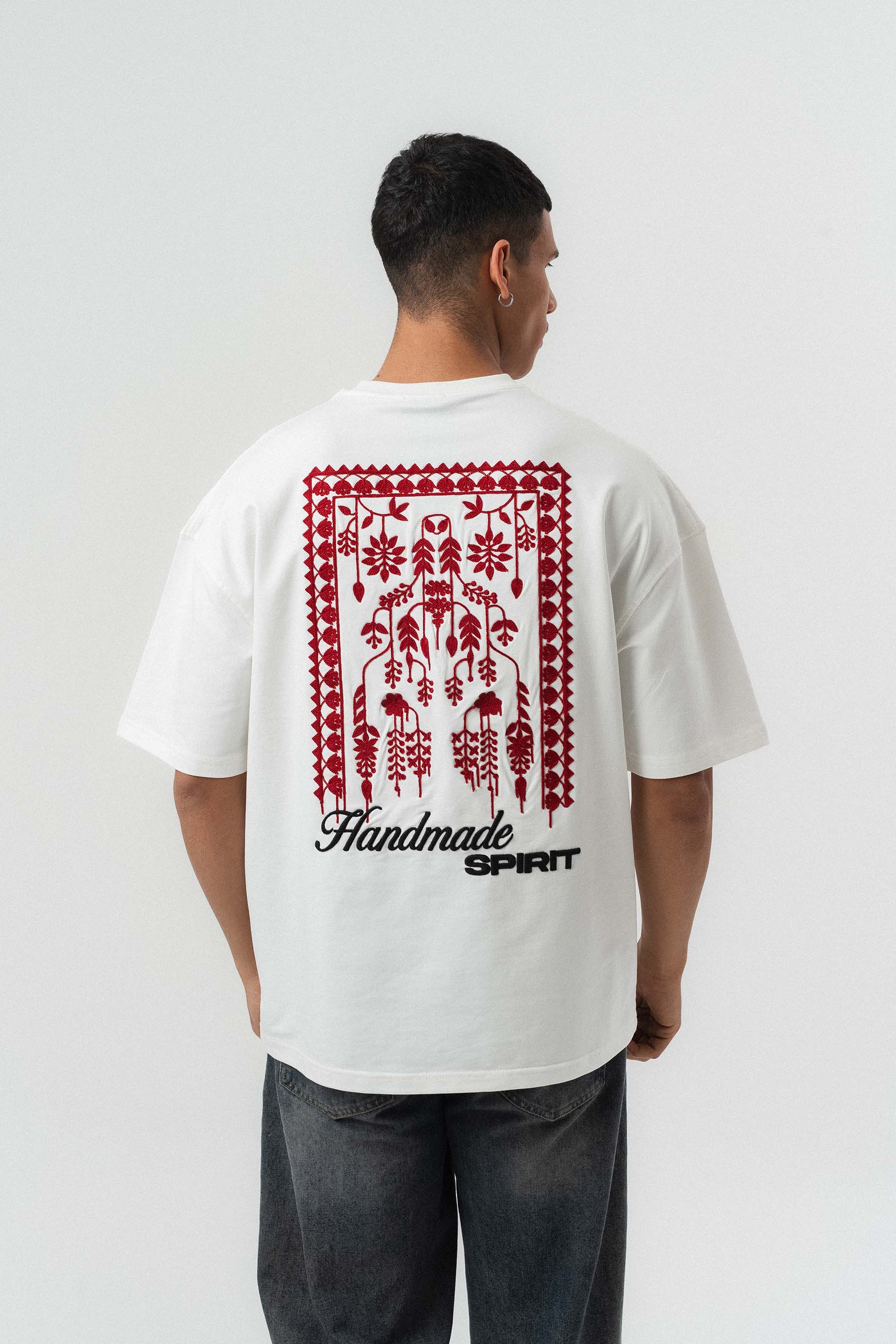 Handmade Sprit Etnik Desenli Nakış Detaylı Beyaz Oversize Baskılı T-Shirt