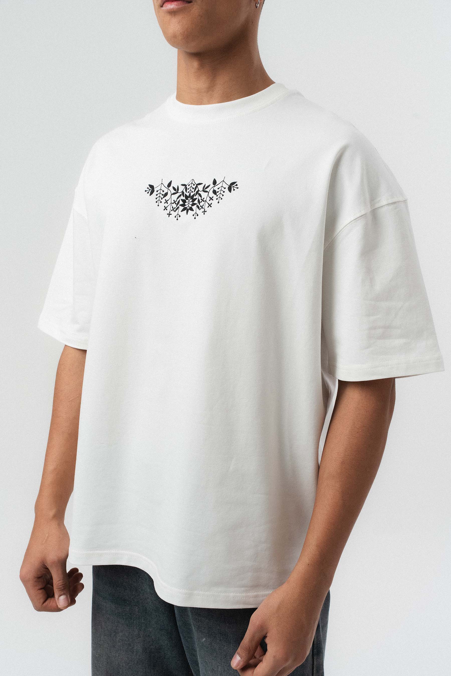 Handmade Sprit Etnik Desenli Nakış Detaylı Beyaz Oversize Baskılı T-Shirt