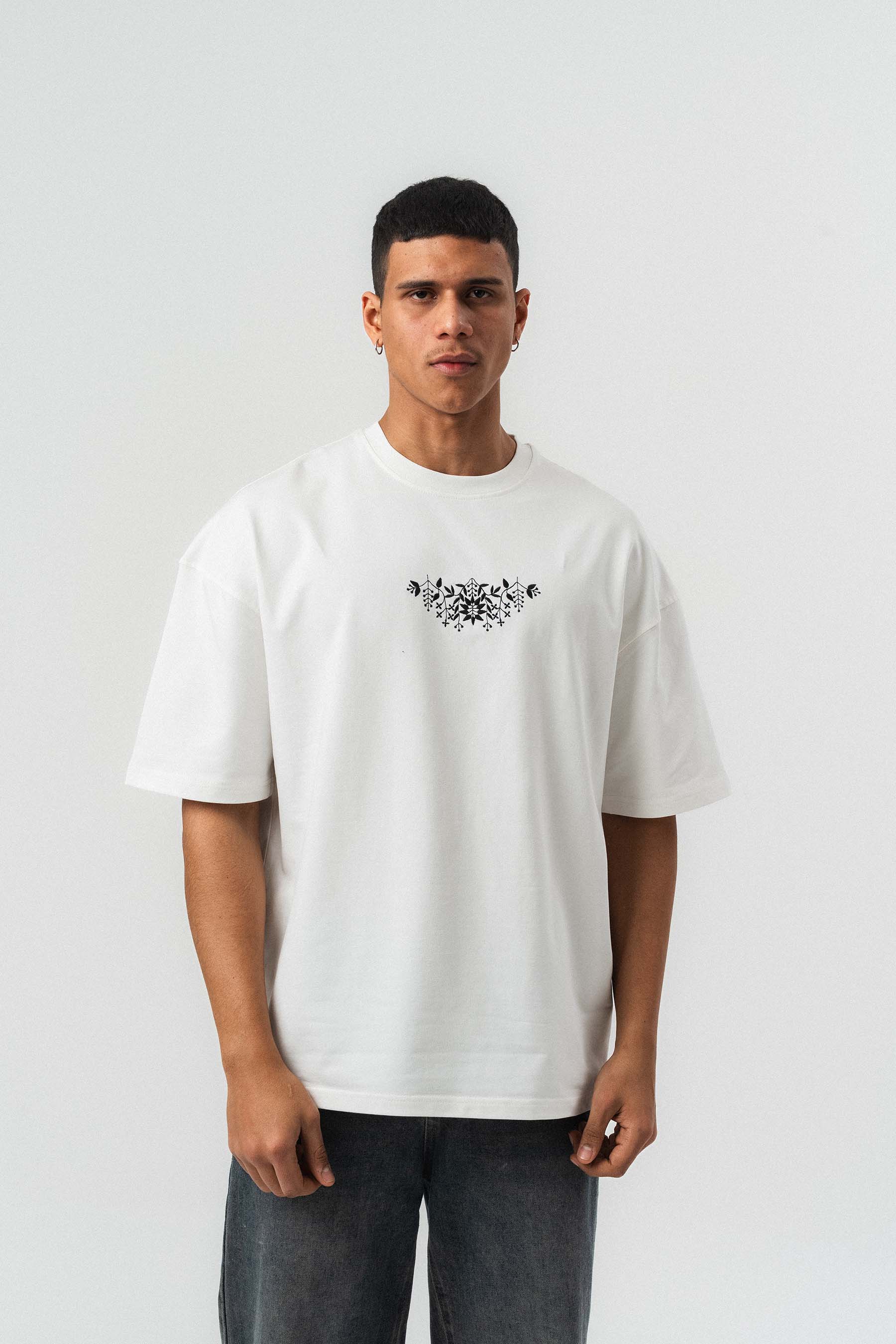 Handmade Sprit Etnik Desenli Nakış Detaylı Beyaz Oversize Baskılı T-Shirt