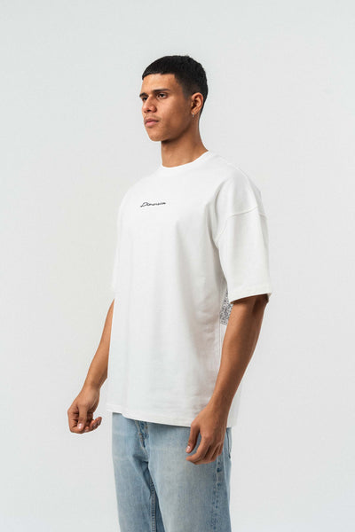 Etnik Desen Nakış Detaylı Beyaz Oversize Baskılı T-Shirt