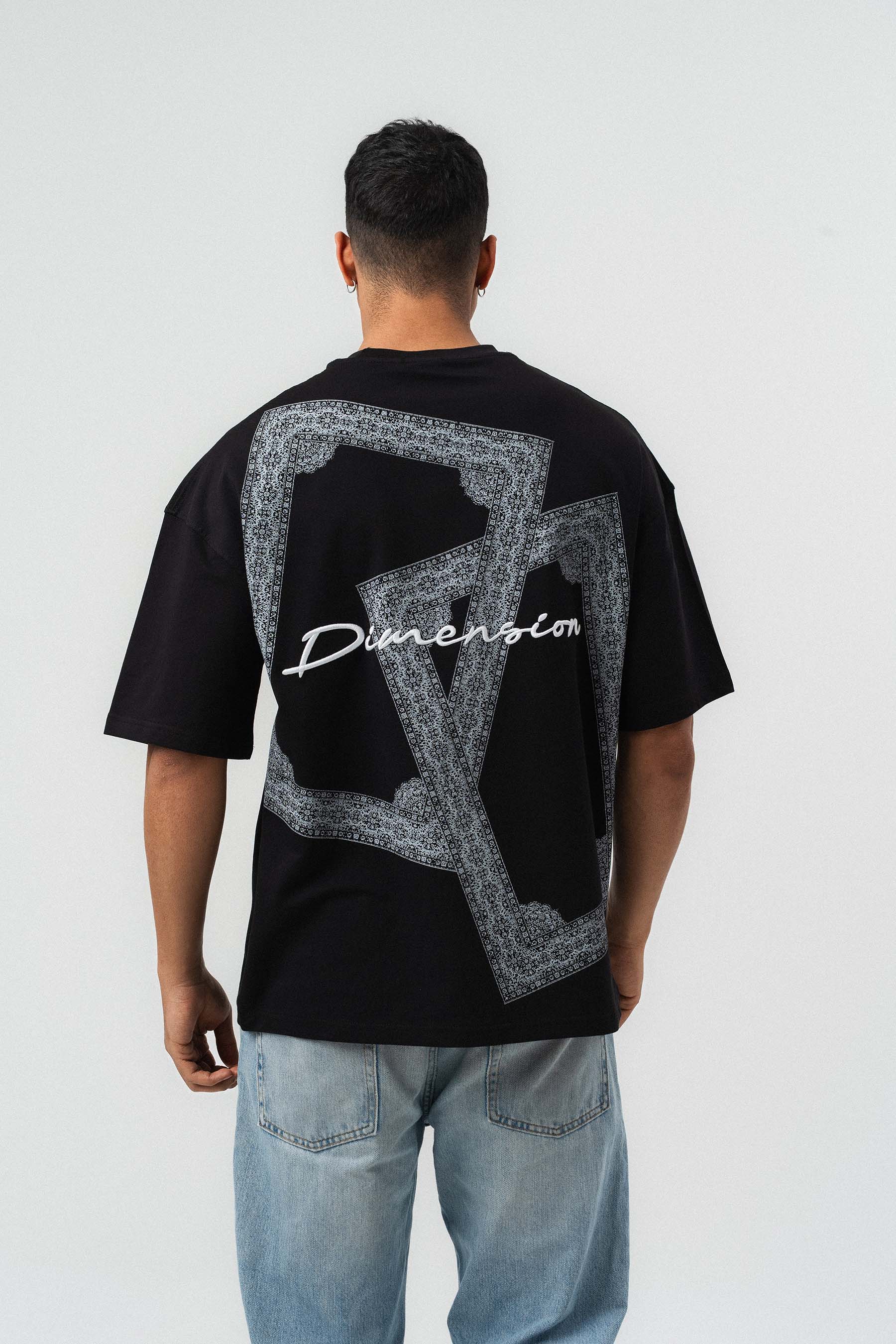 Etnik Desen Nakış Detaylı Siyah Oversize Baskılı T-Shirt