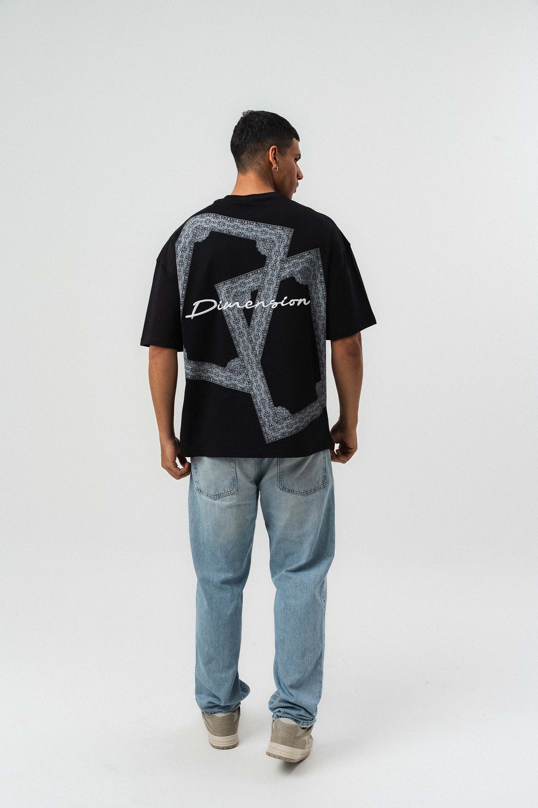 Etnik Desen Nakış Detaylı Siyah Oversize Baskılı T-Shirt