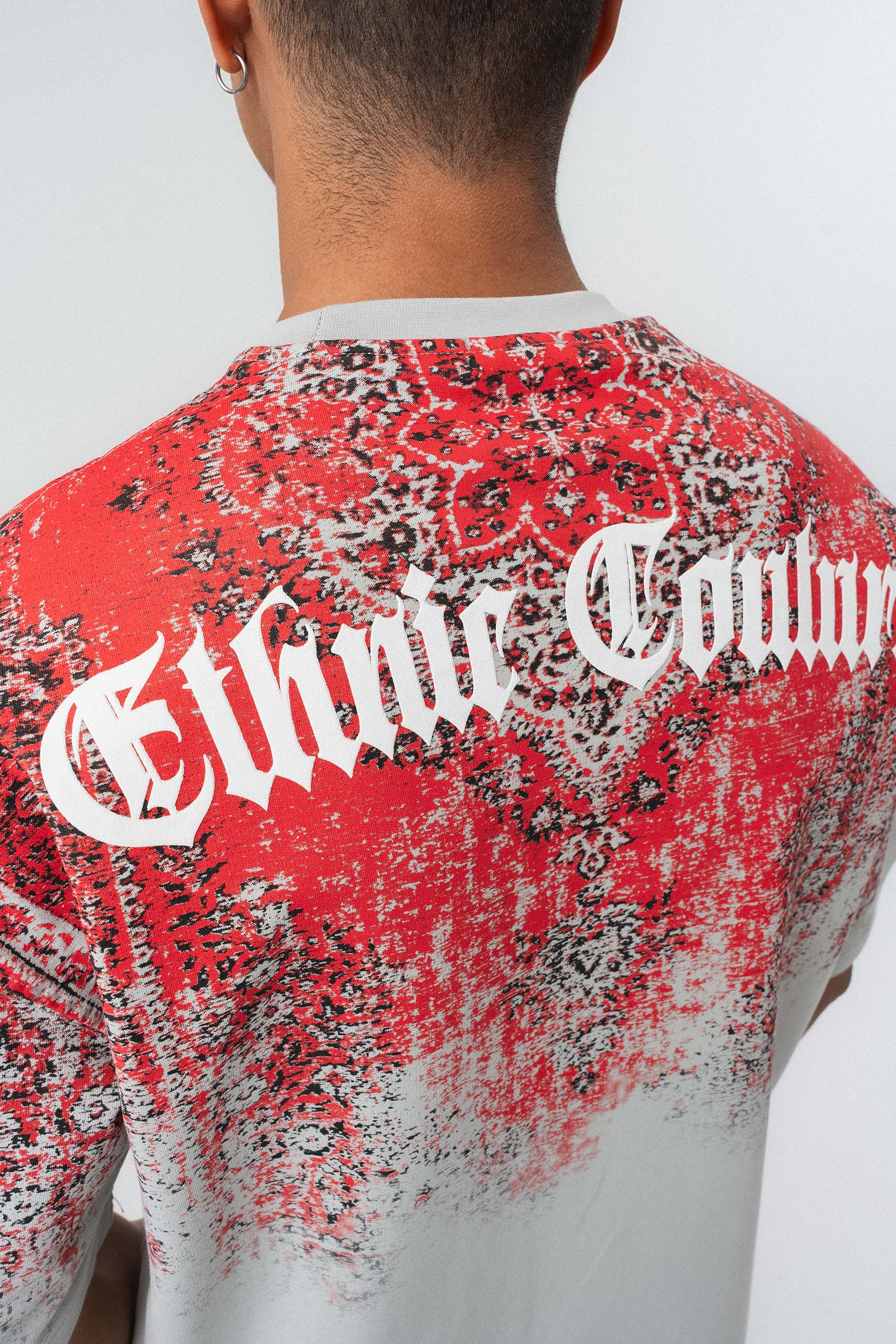 Etnik Desen Nakış Detaylı Kabartmalı Gri Oversize Baskılı T-Shirt