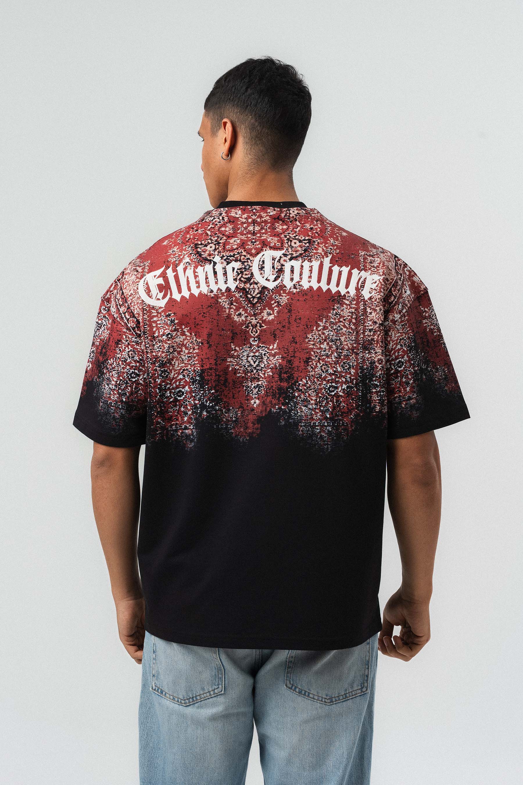 Etnik Desen Nakış Detaylı Kabartmalı Siyah Oversize Baskılı T-Shirt