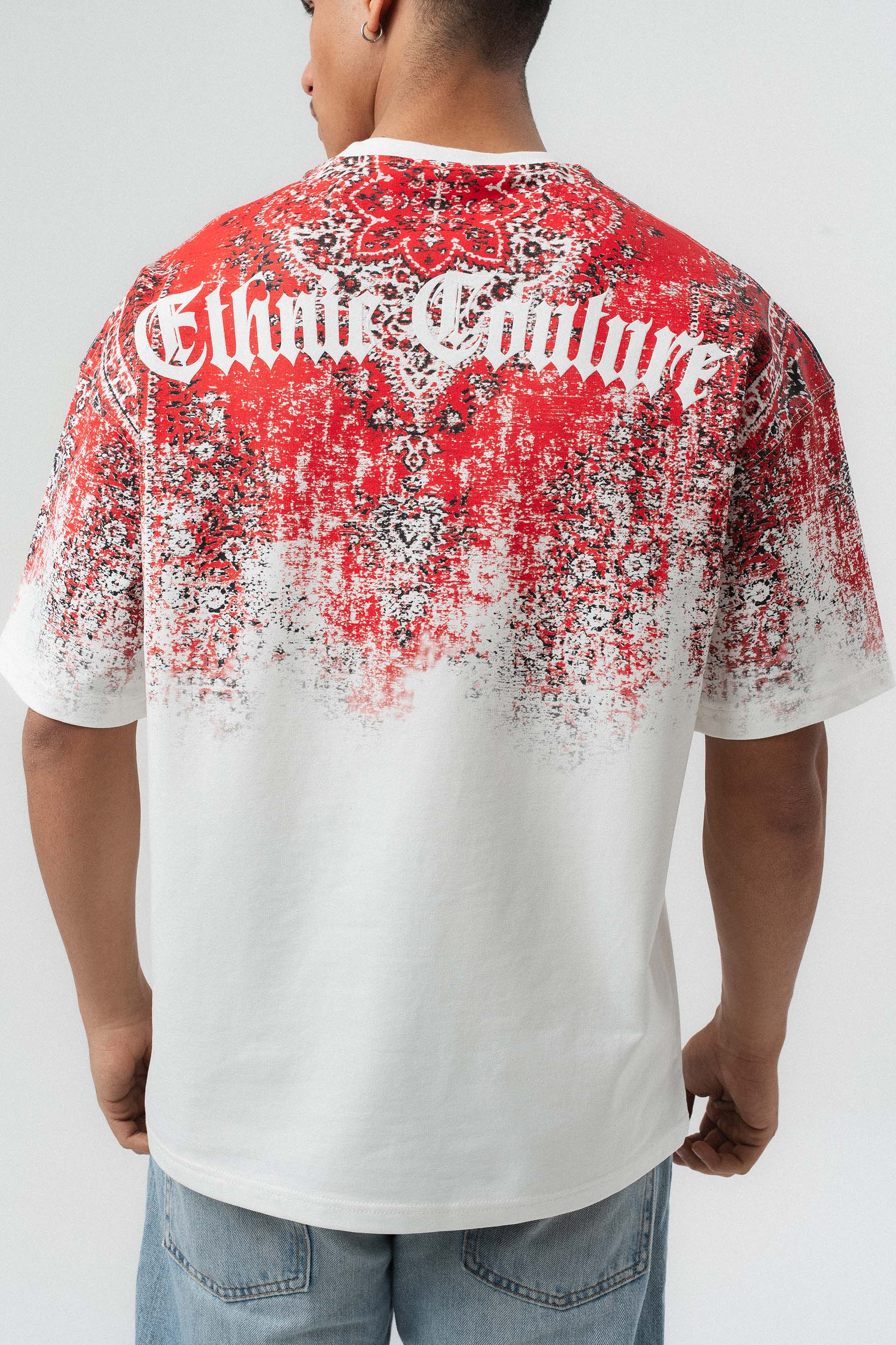 Etnik Desen Nakış Detaylı Kabartmalı Beyaz Oversize Baskılı T-Shirt