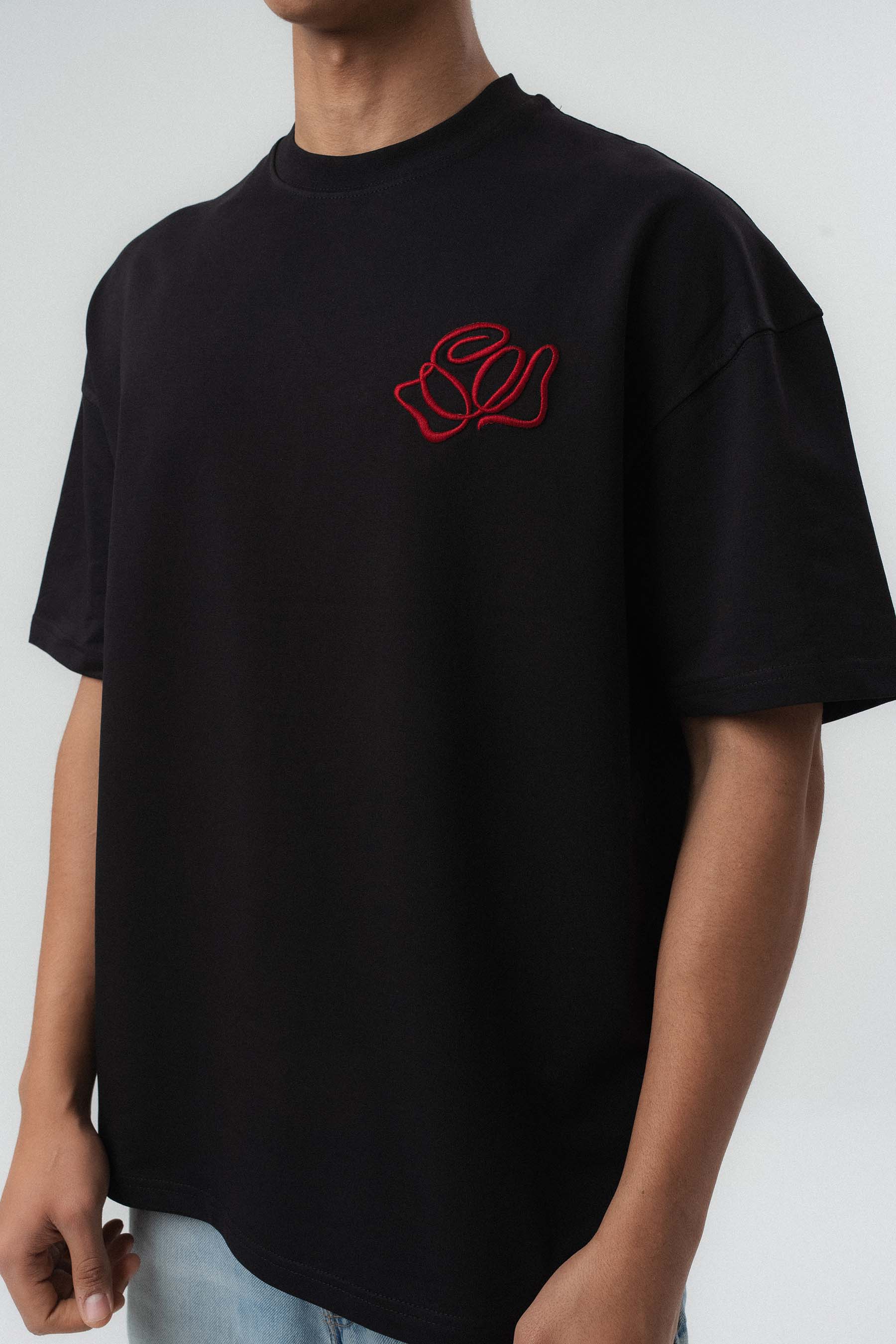 Etnik Desen Nakış Detaylı Siyah Oversize Baskılı T-Shirt