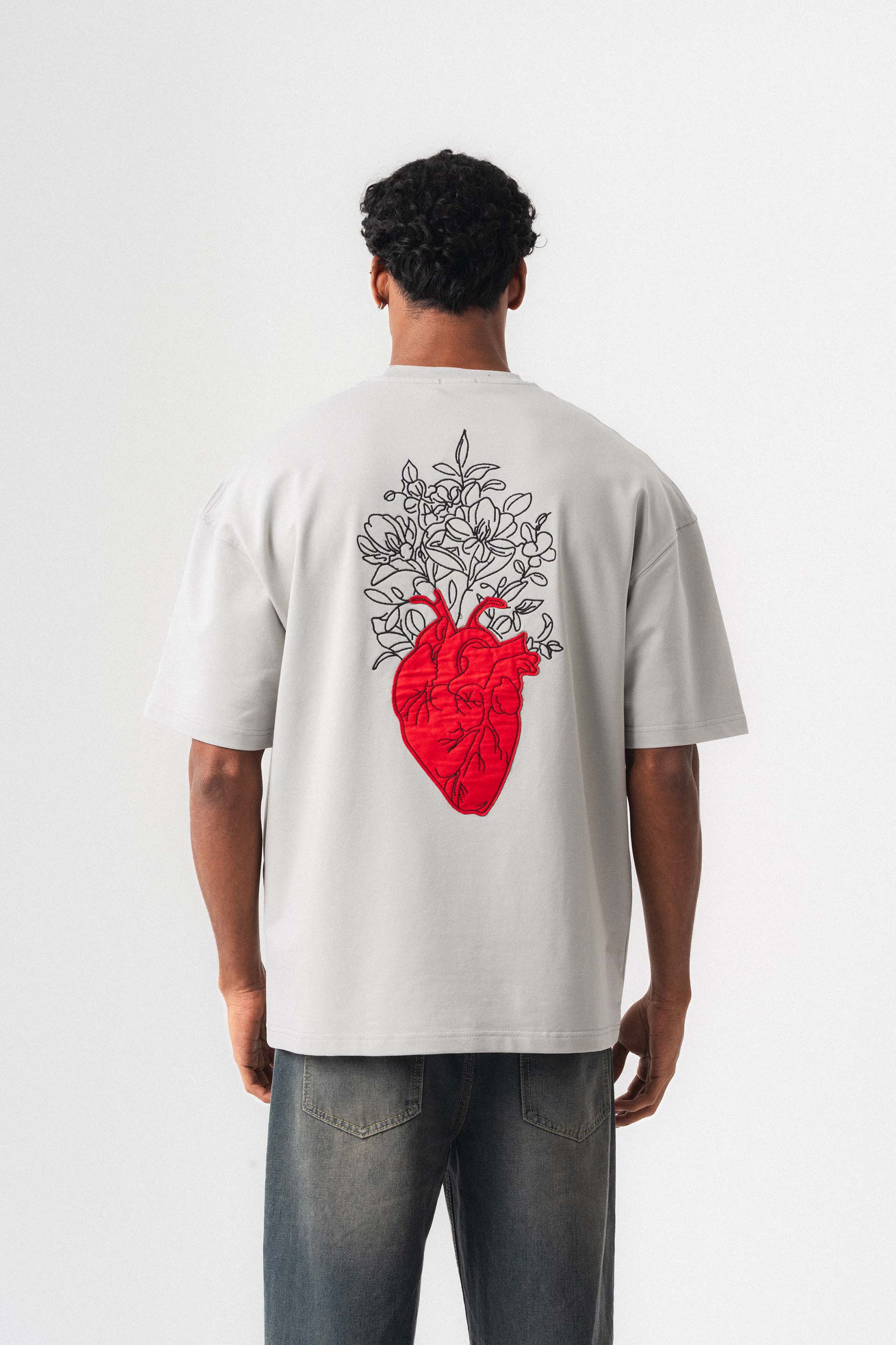 Who Holds My Heart Gri Oversize Baskılı T-Shirt