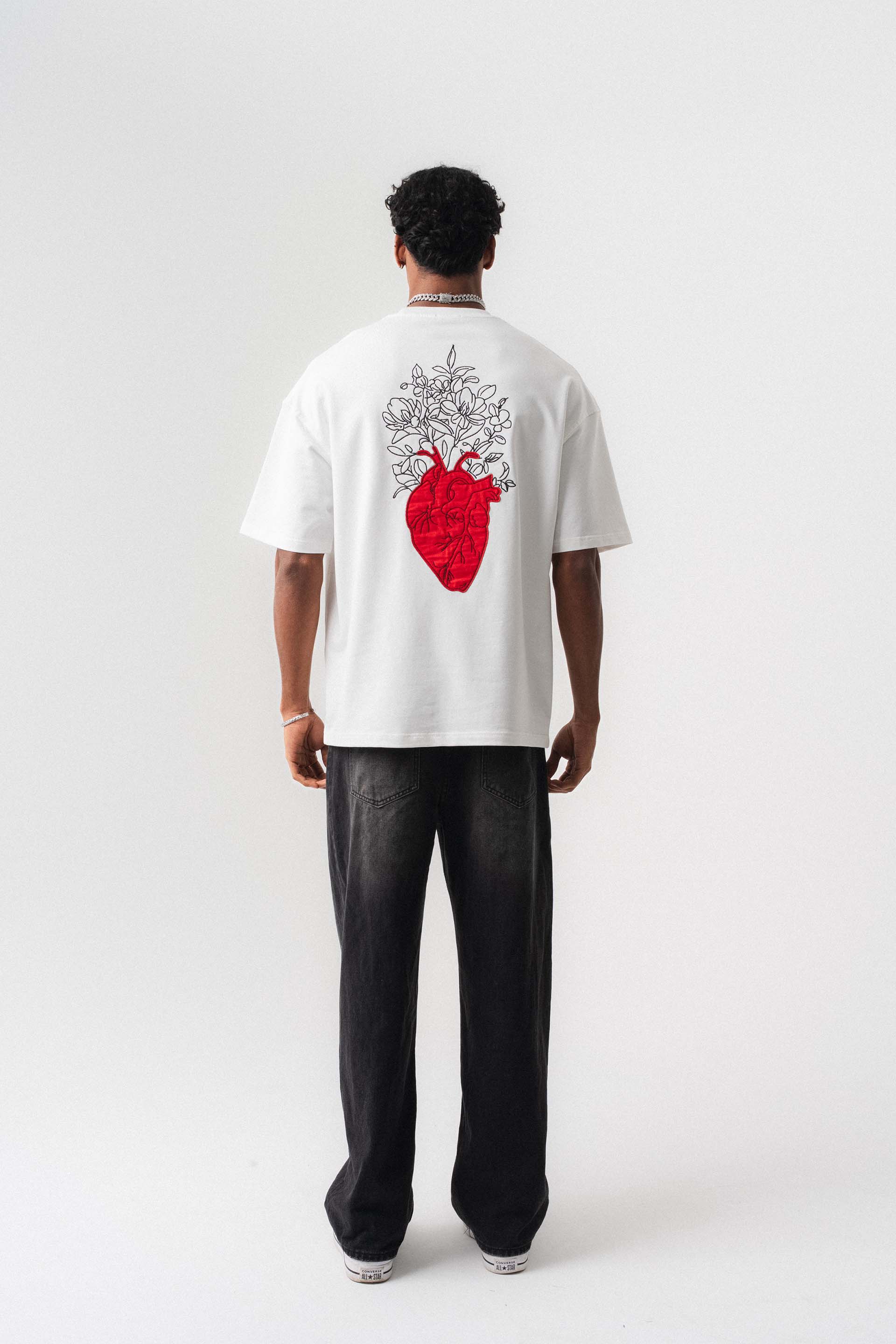 Who Holds My Heart Beyaz Oversize Baskılı T-Shirt