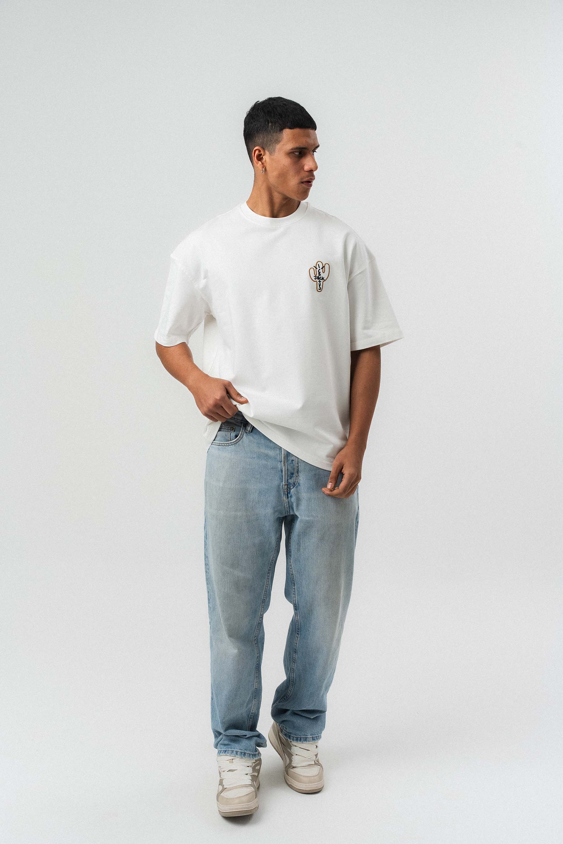 Jack Cactus Nakış Detaylı Beyaz Oversize Baskılı T-Shirt
