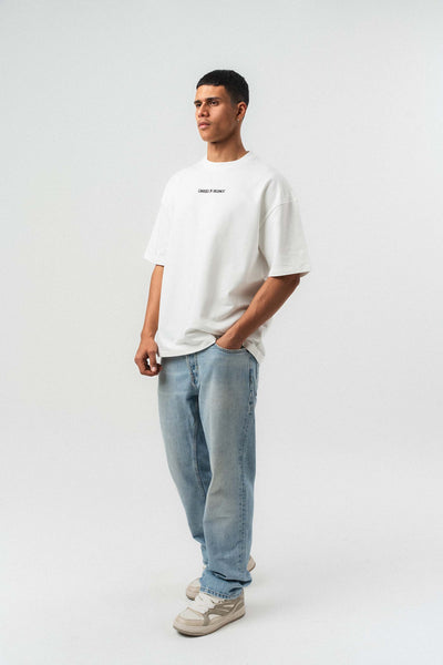 Motifli Nakış Detaylı Beyaz Oversize Baskılı T-Shirt