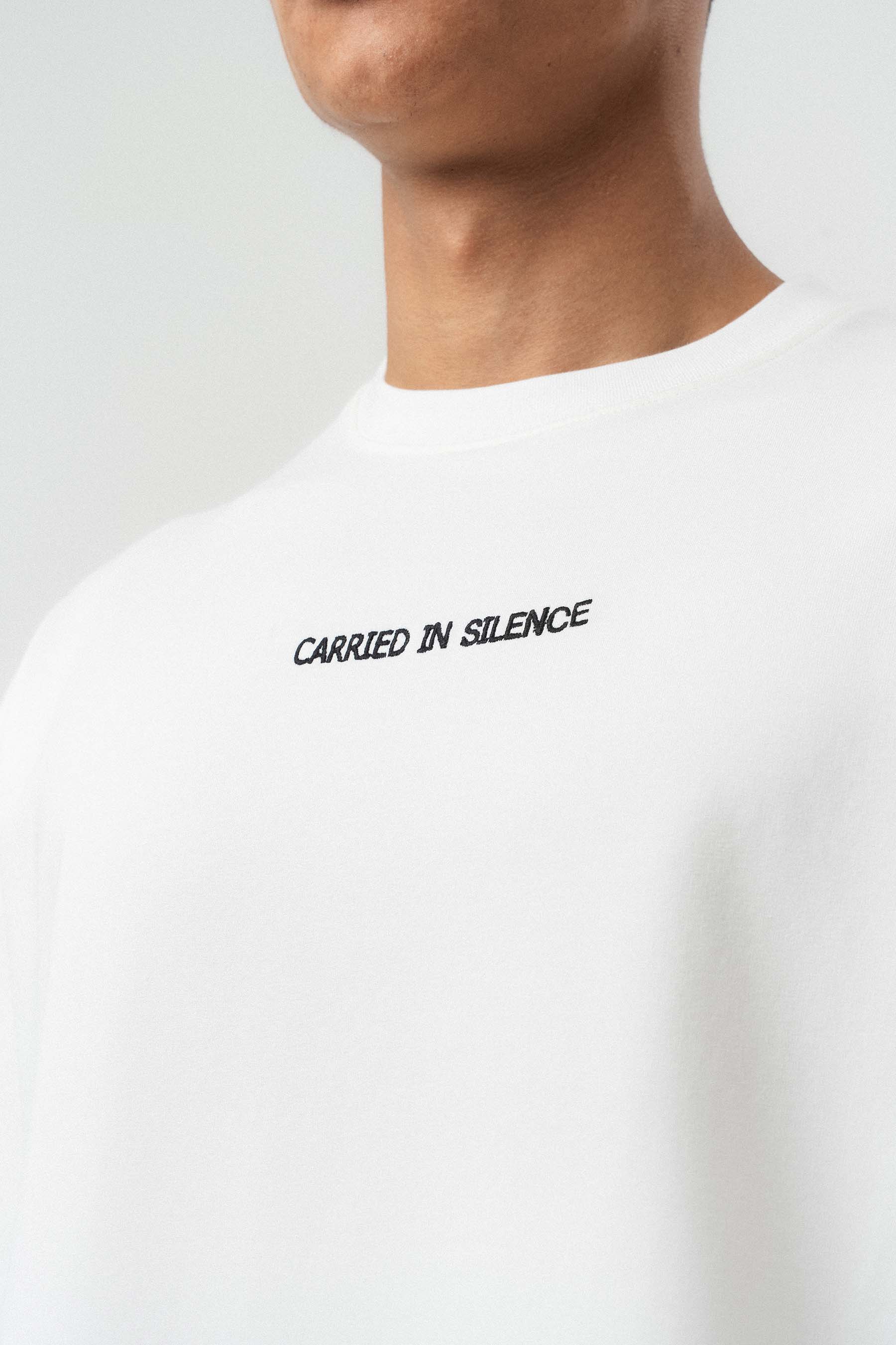 Motifli Nakış Detaylı Beyaz Oversize Baskılı T-Shirt