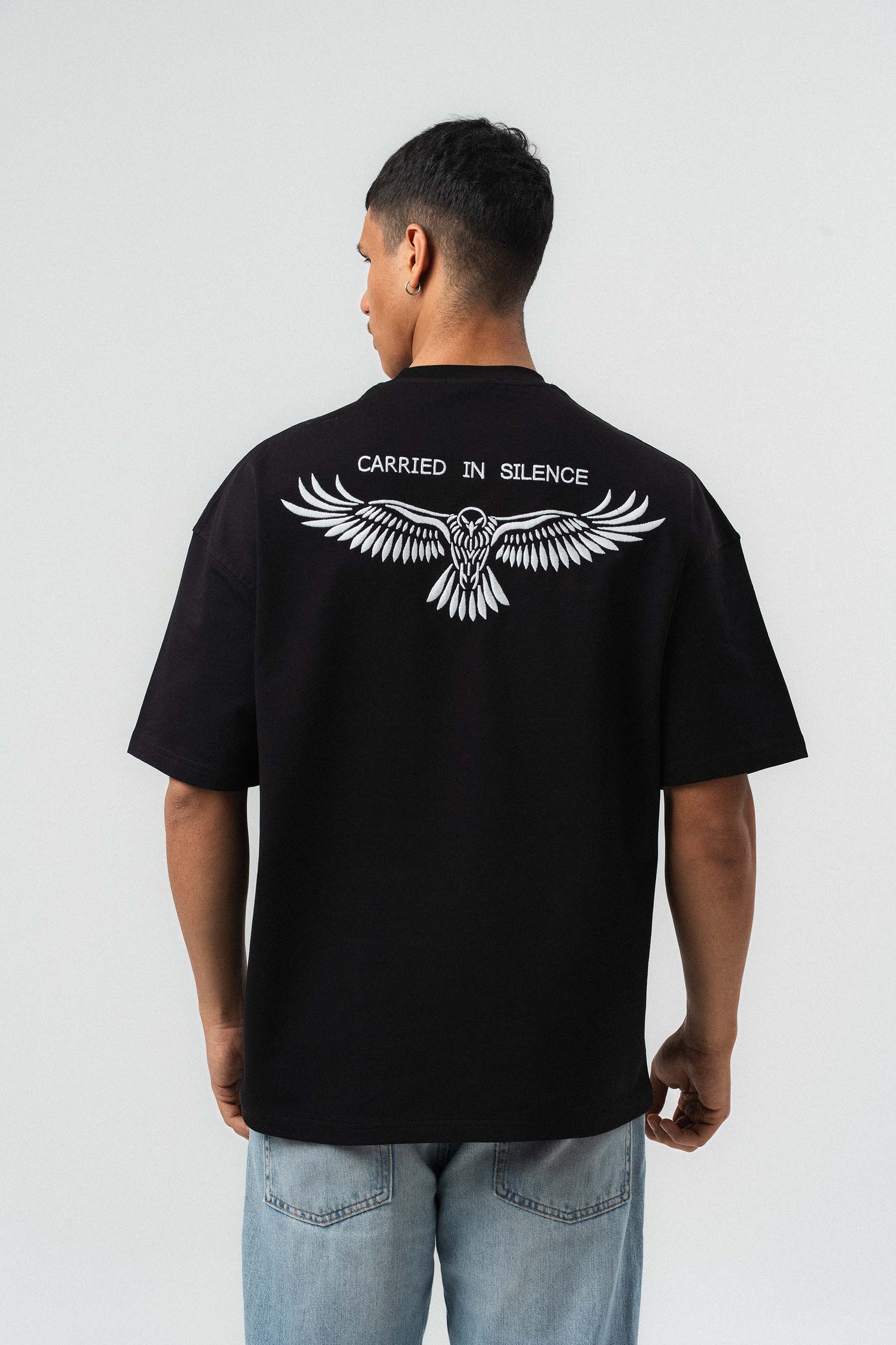 Motifli Nakış Detaylı Siyah Oversize Baskılı T-Shirt
