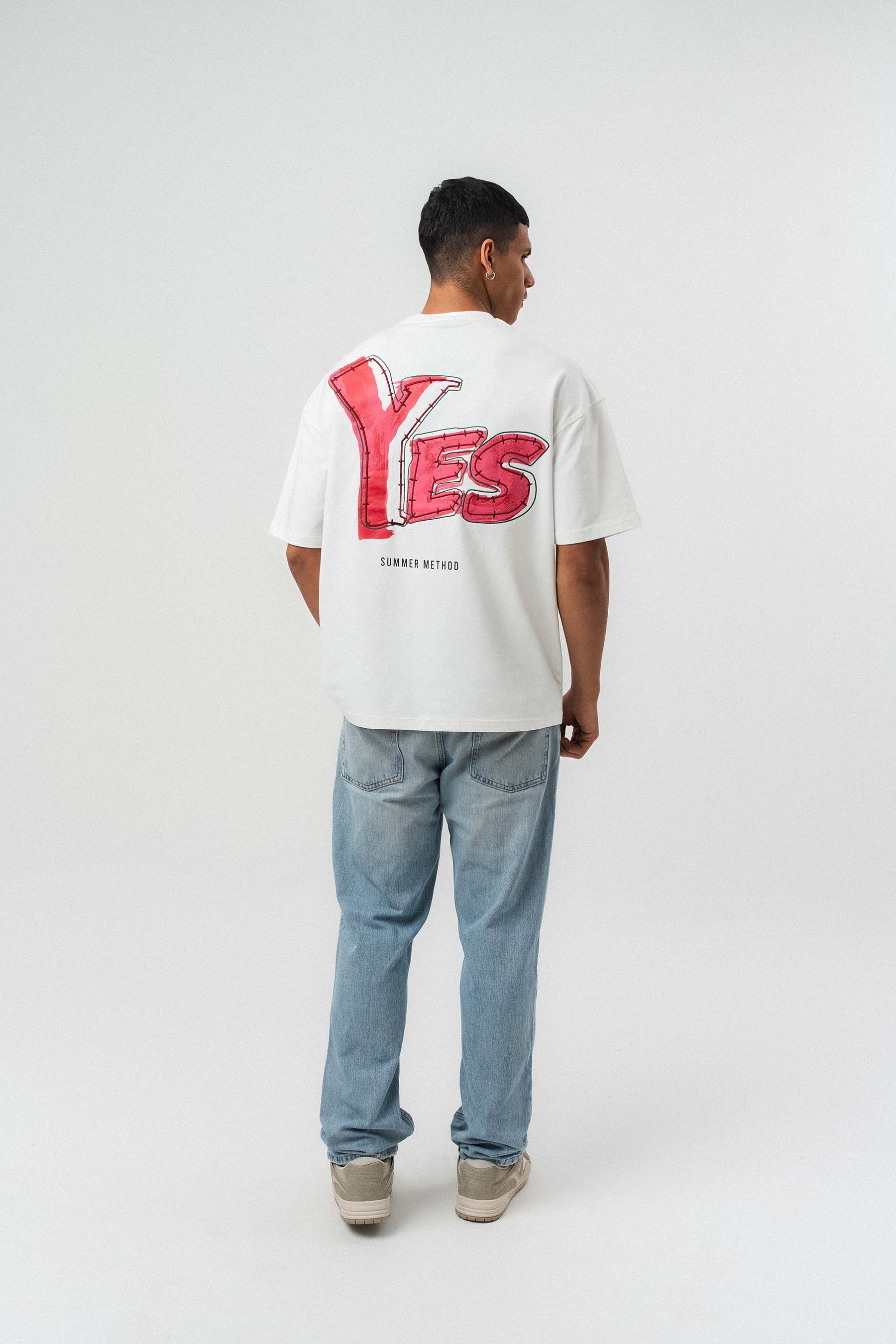 Yes Art ve Nakış Detaylı Beyaz Premium Oversize Baskılı T-Shirt