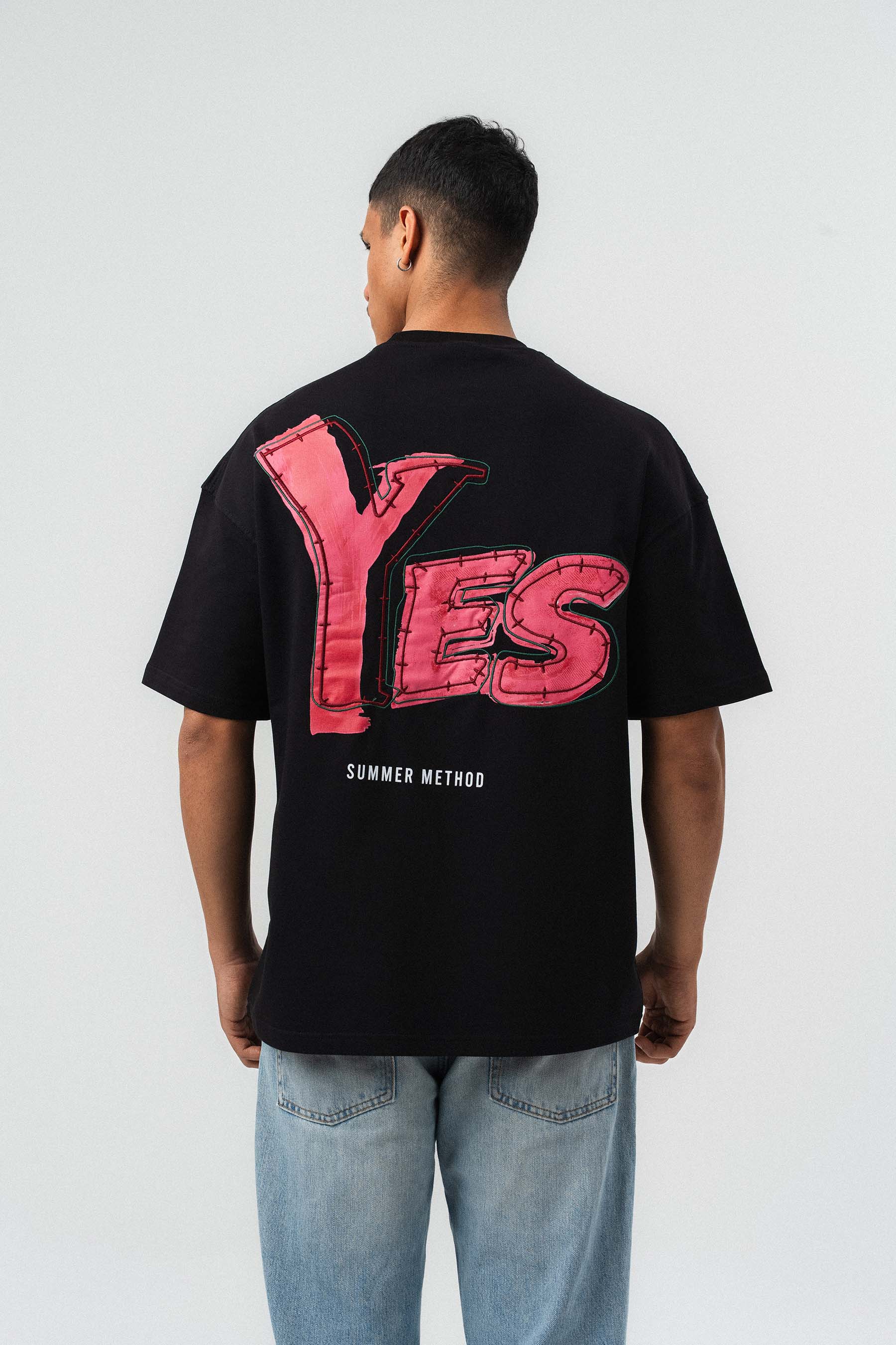 Yes Art ve Nakış Detaylı Siyah Premium Oversize Baskılı T-Shirt