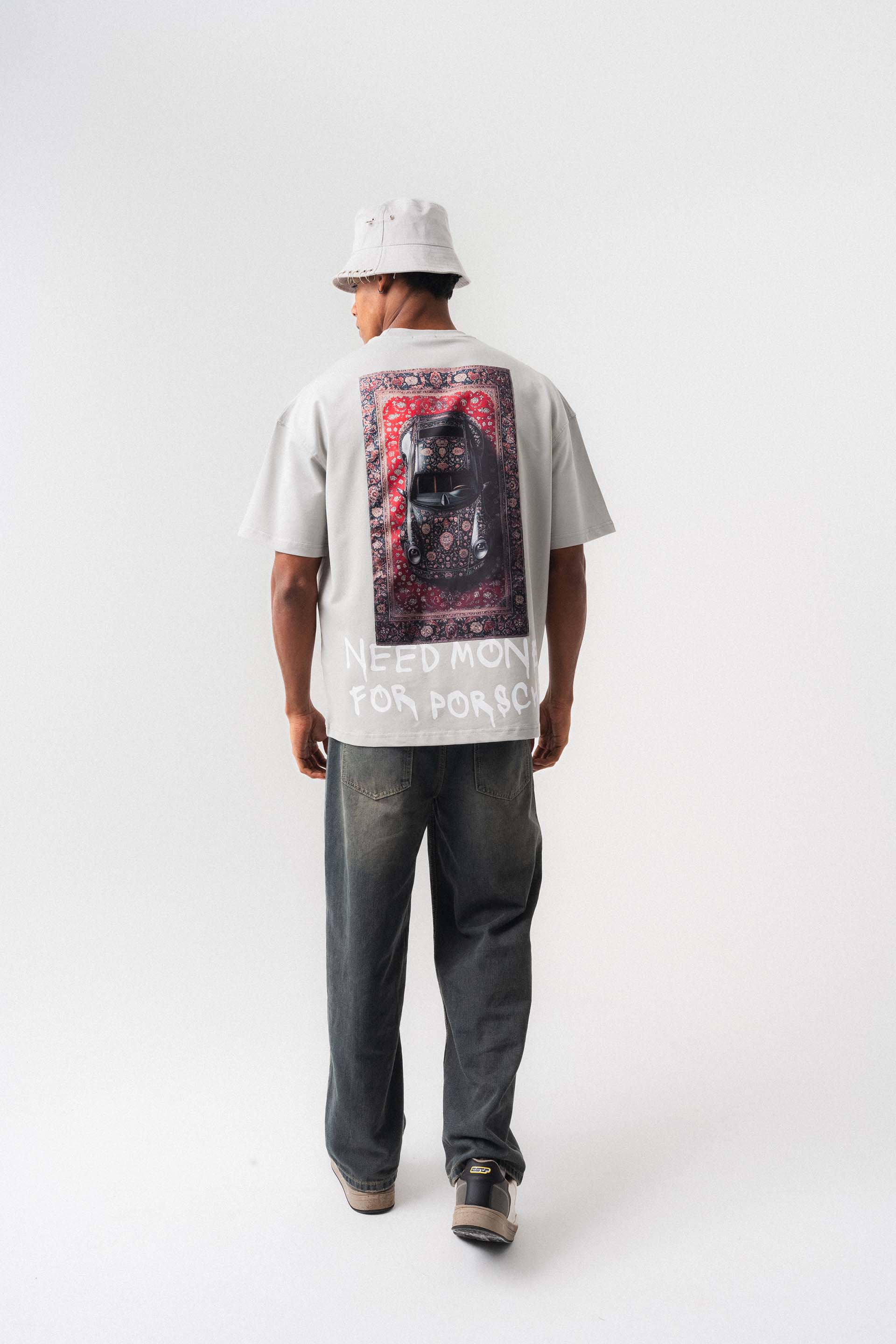 Need Money For Porsche Gri Oversize Baskılı T-Shirt