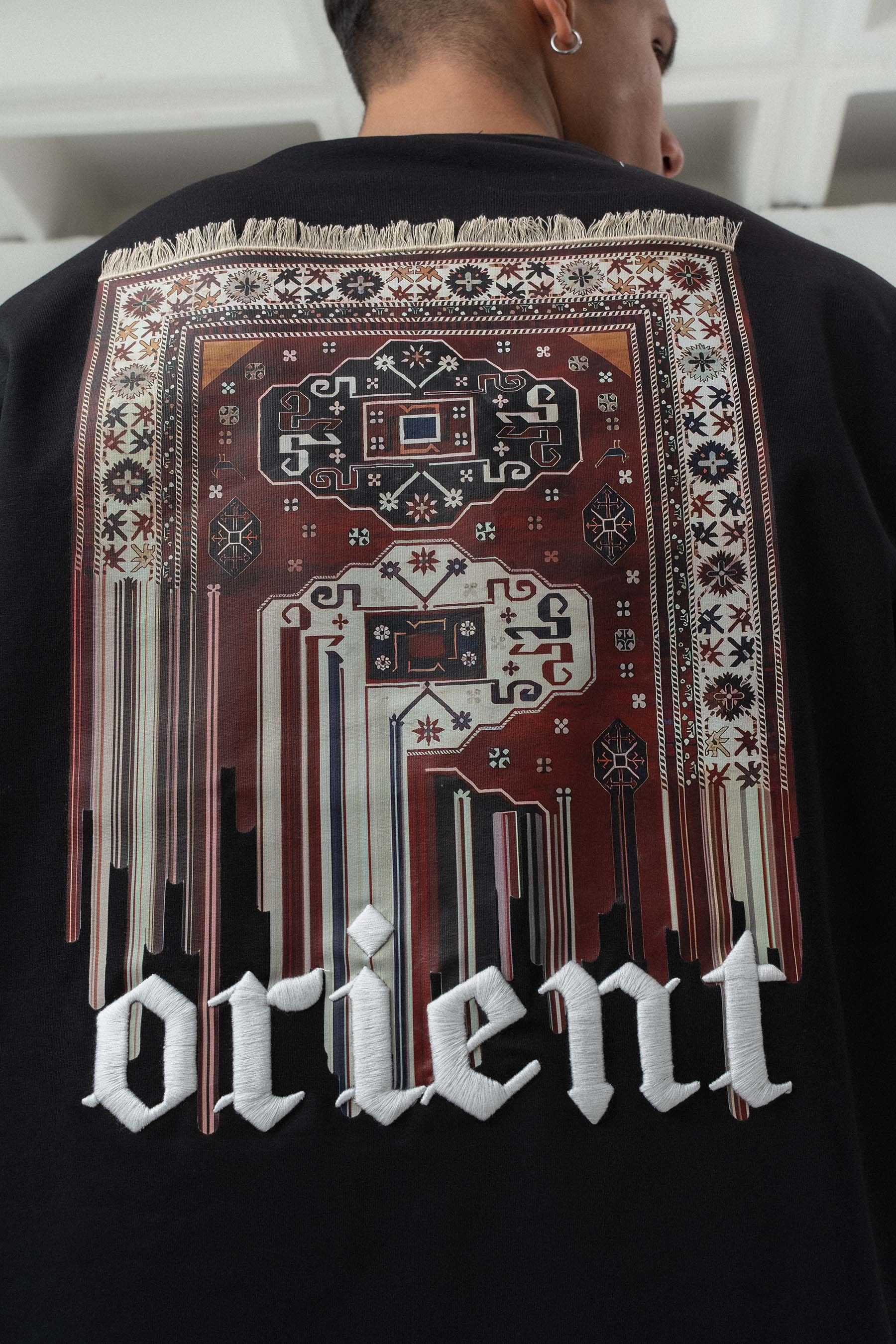 Orient Etnik Desen Nakış Detaylı Siyah Oversize Baskılı T-Shirt