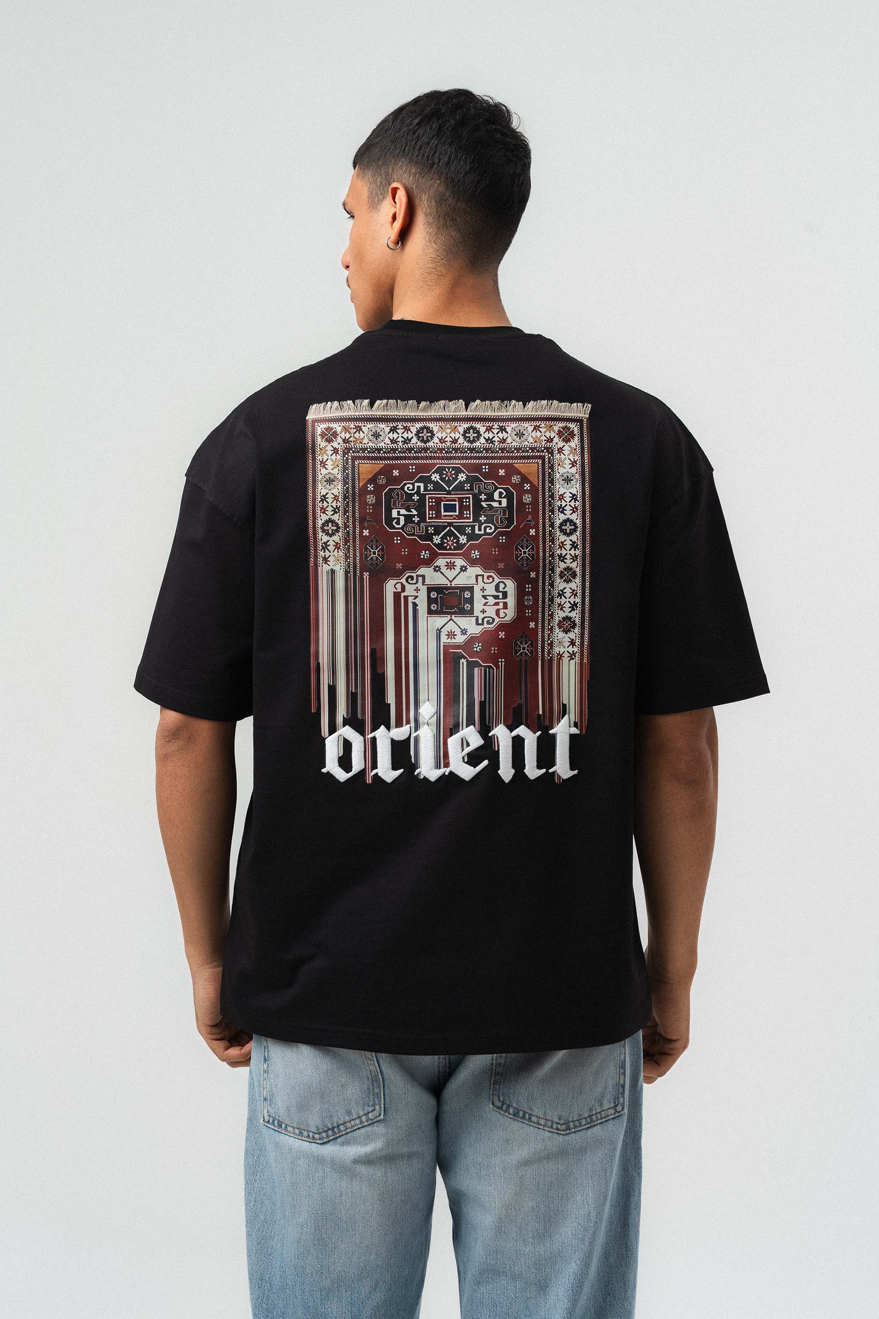 Orient Etnik Desen Nakış Detaylı Siyah Oversize Baskılı T-Shirt