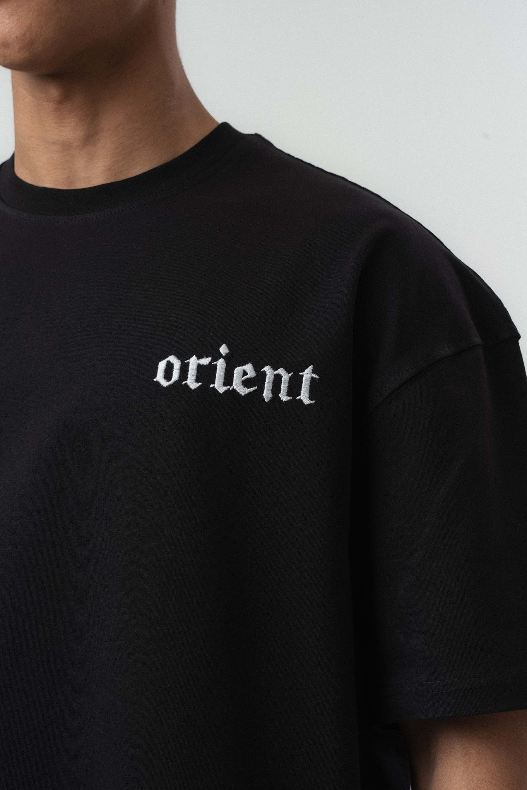 Orient Etnik Desen Nakış Detaylı Siyah Oversize Baskılı T-Shirt