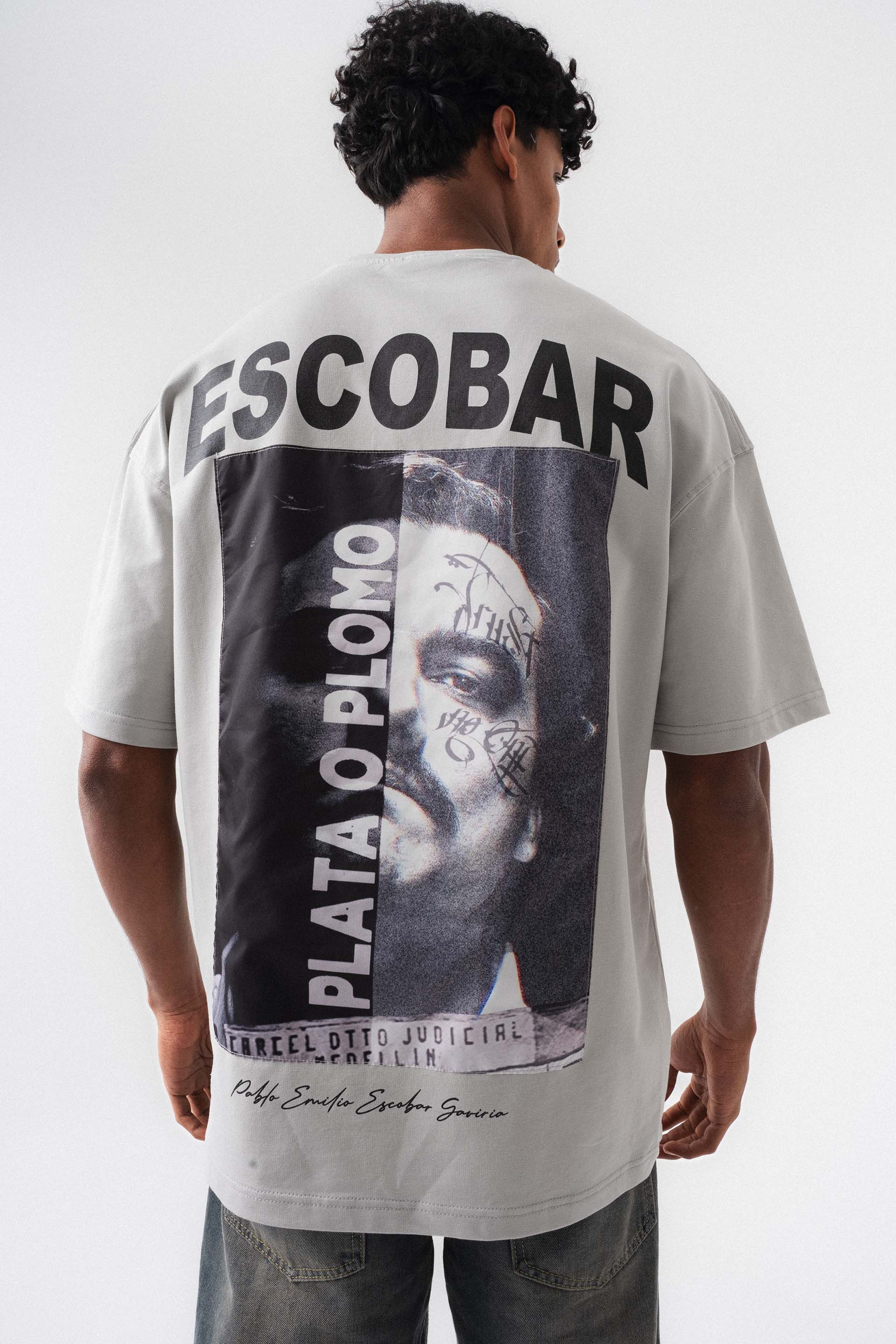 Pablo Emilio Escobar Gri Oversize Baskılı T-Shirt