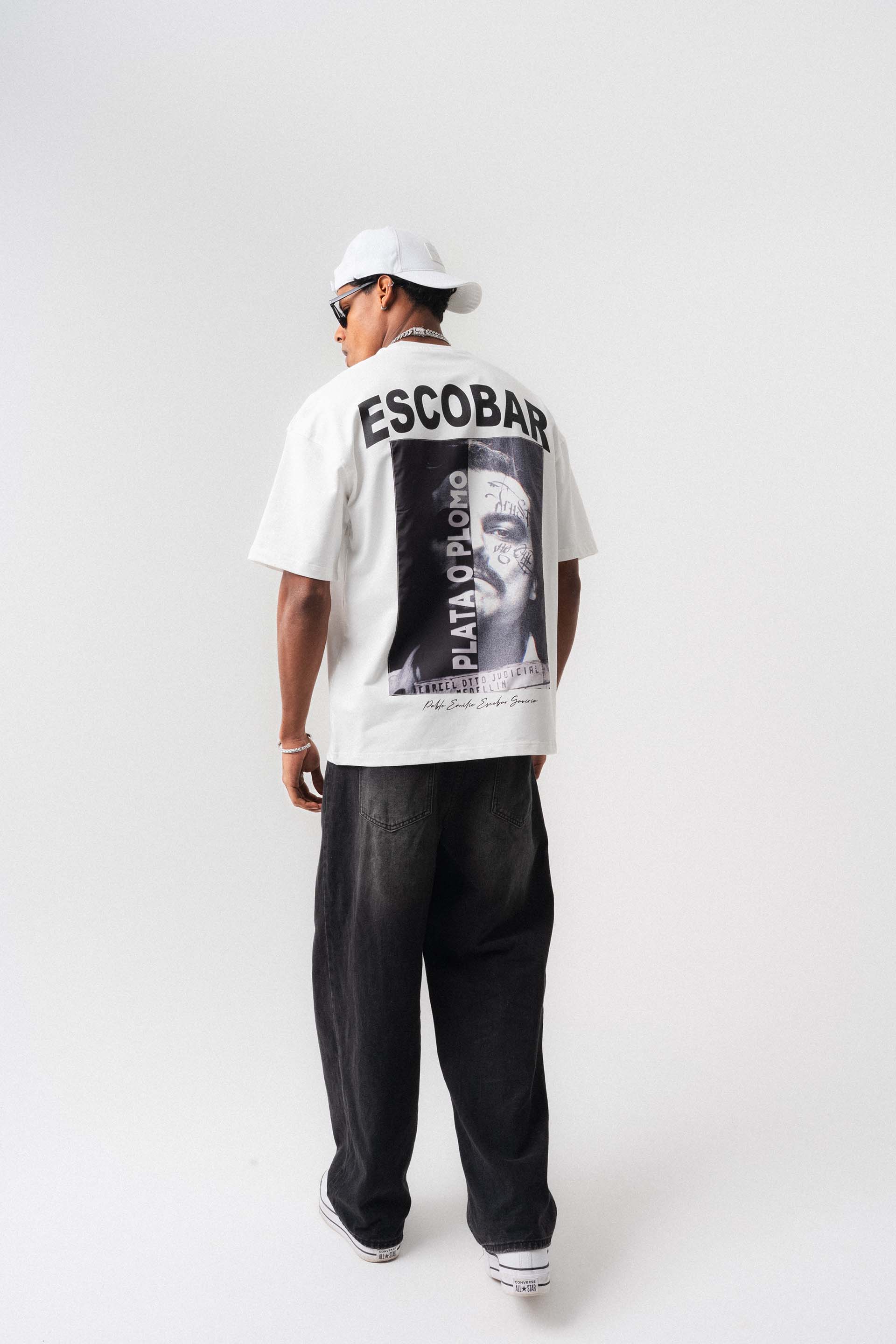 Pablo Emilio Escobar Beyaz Oversize Baskılı T-Shirt