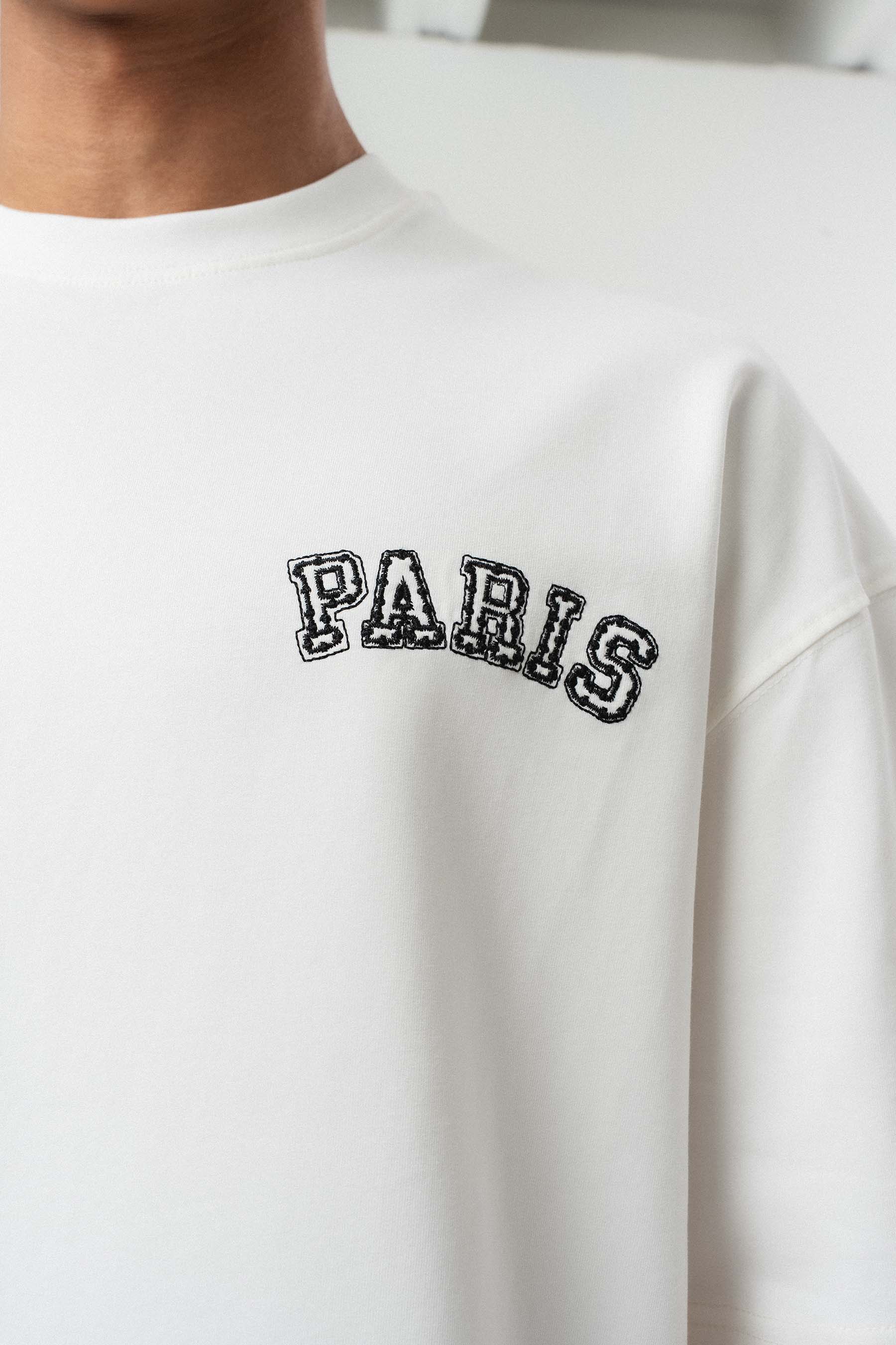 Paris Nakış Detaylı Beyaz Oversize Baskılı T-Shirt