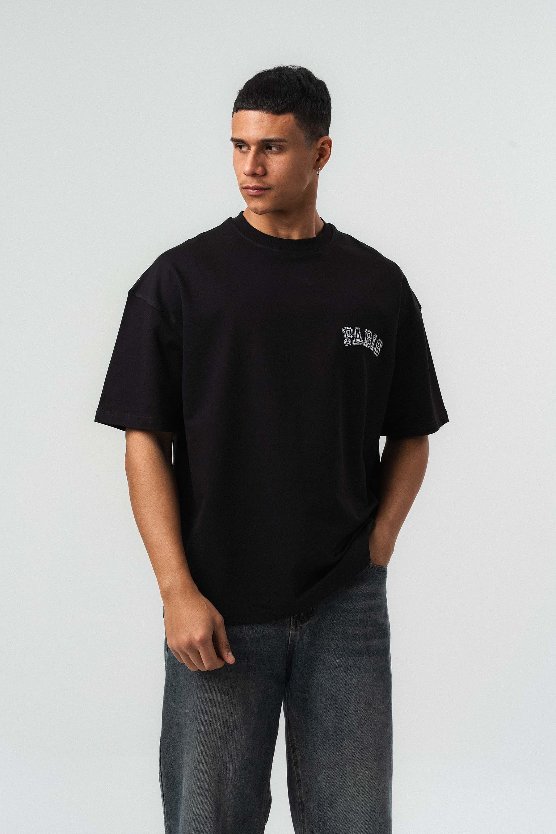 Paris Nakış Detaylı Siyah Oversize Baskılı T-Shirt