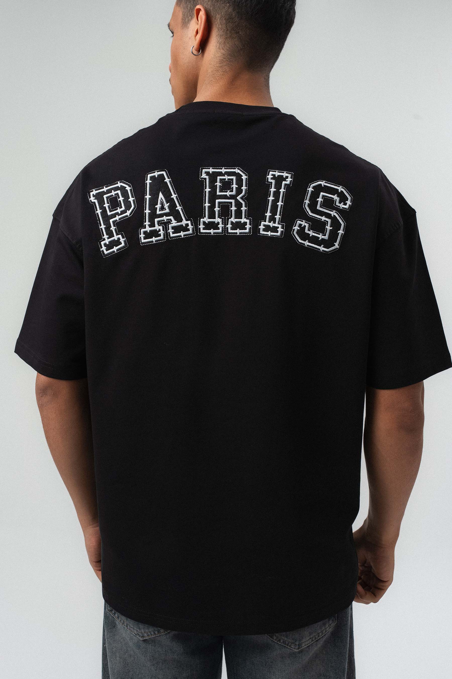 Paris Nakış Detaylı Siyah Oversize Baskılı T-Shirt