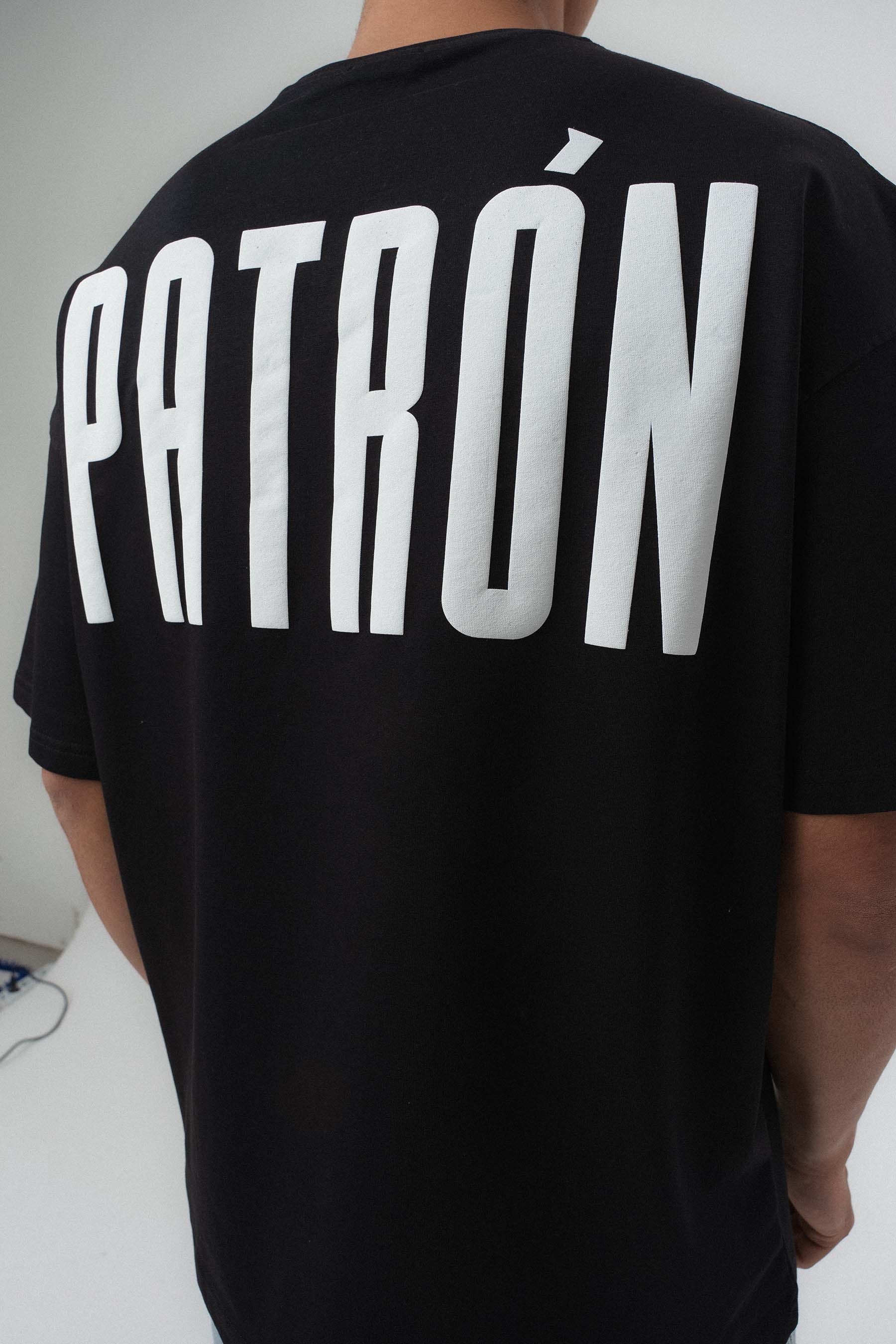 Patron Kabartmalı Siyah Oversize Baskılı T-Shirt