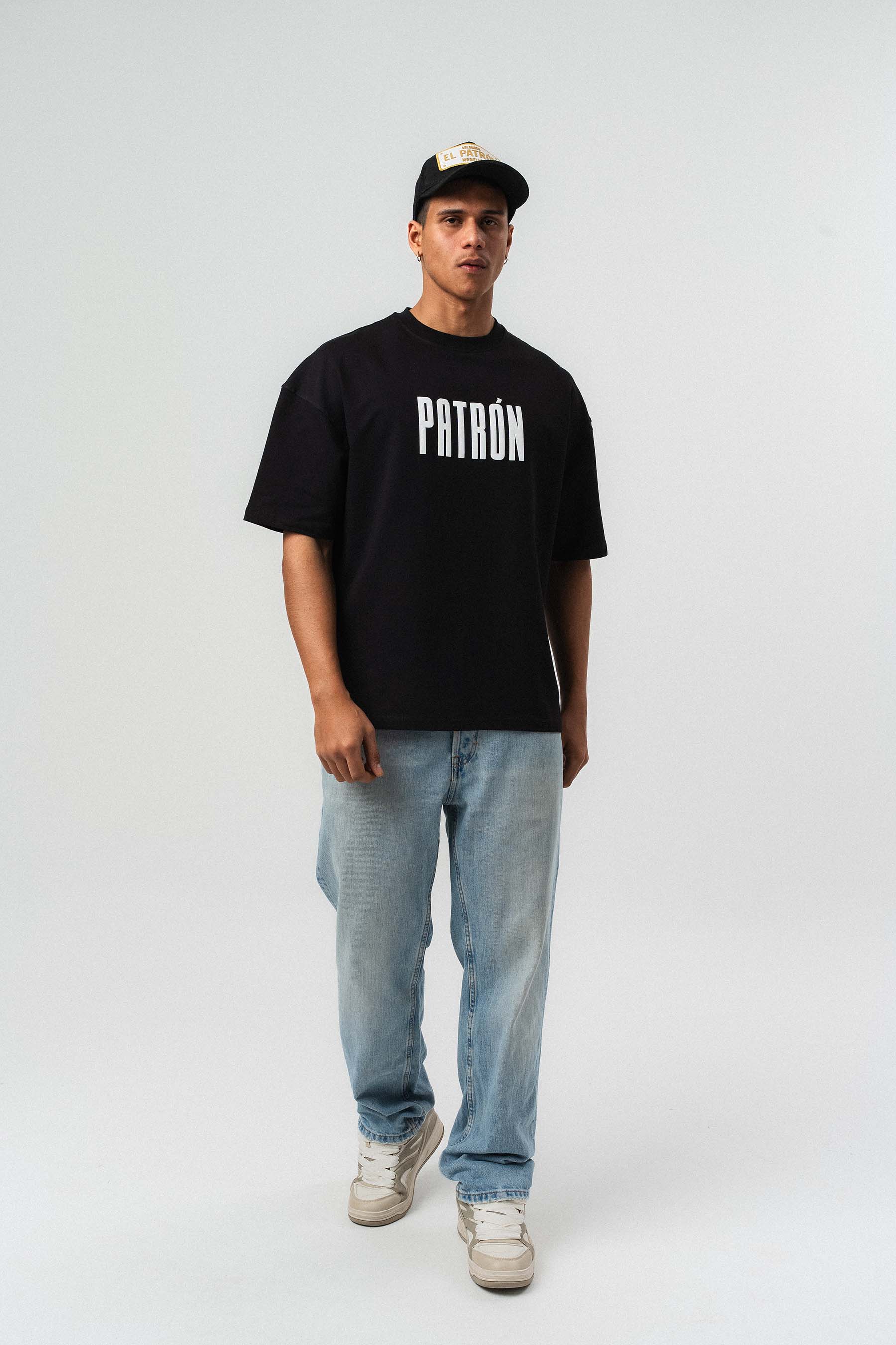 Patron Kabartmalı Siyah Oversize Baskılı T-Shirt