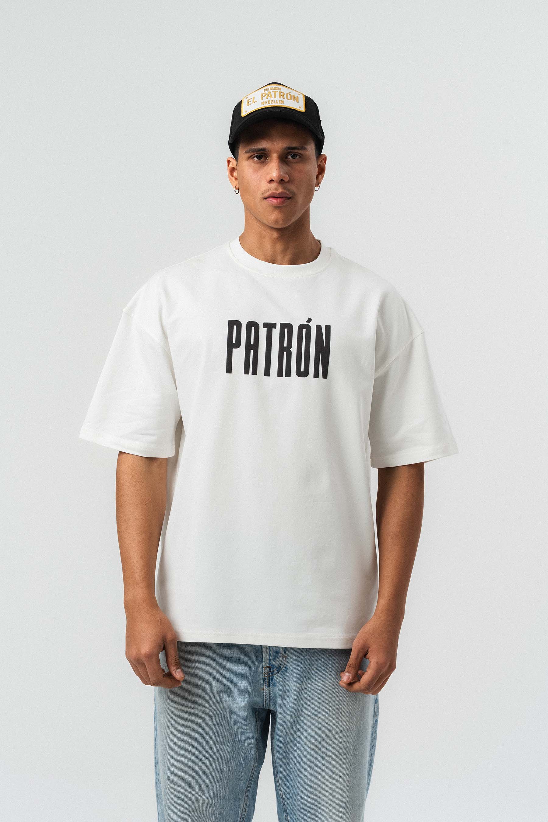 Patron Kabartmalı Beyaz Oversize Baskılı T-Shirt