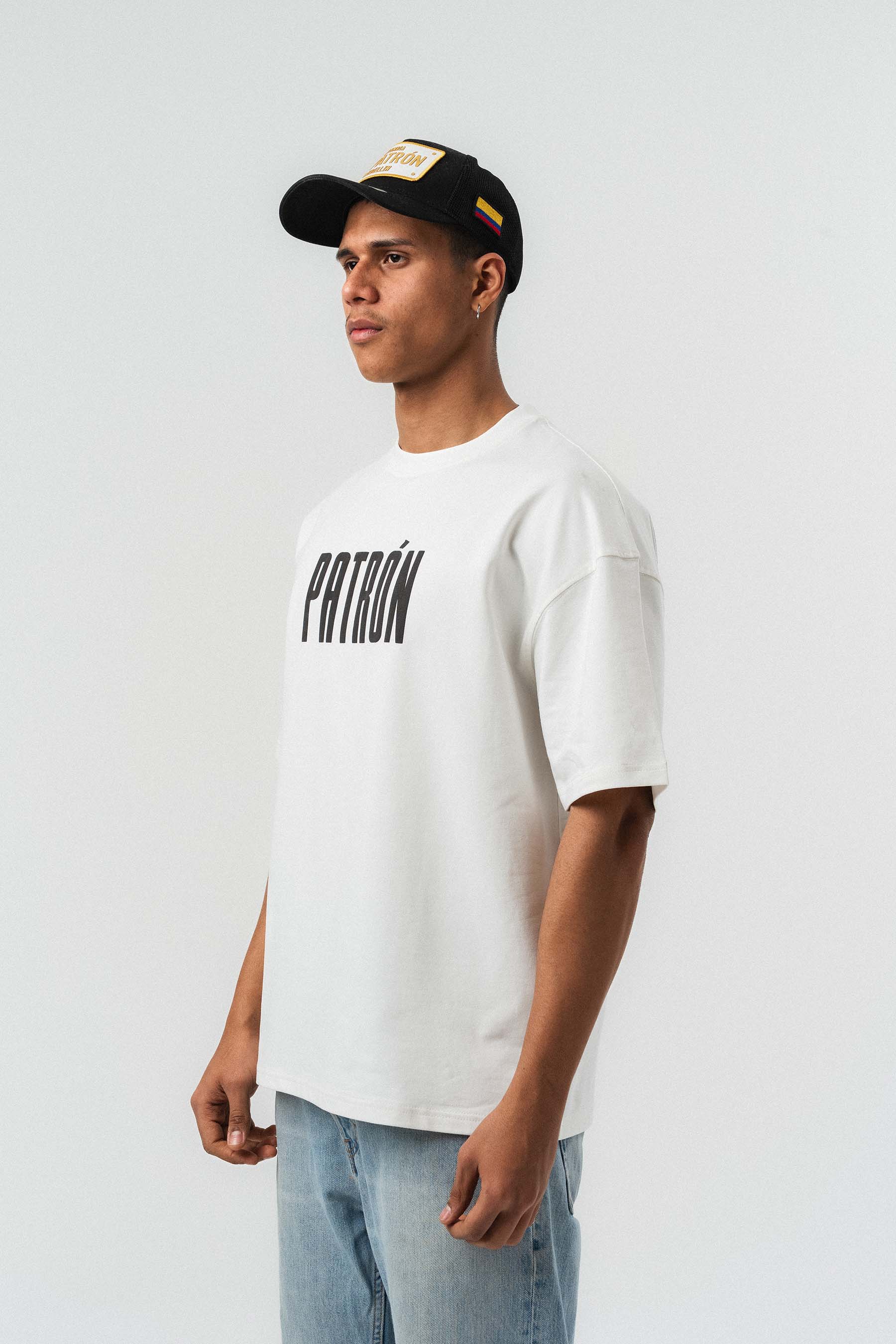 Patron Kabartmalı Beyaz Oversize Baskılı T-Shirt