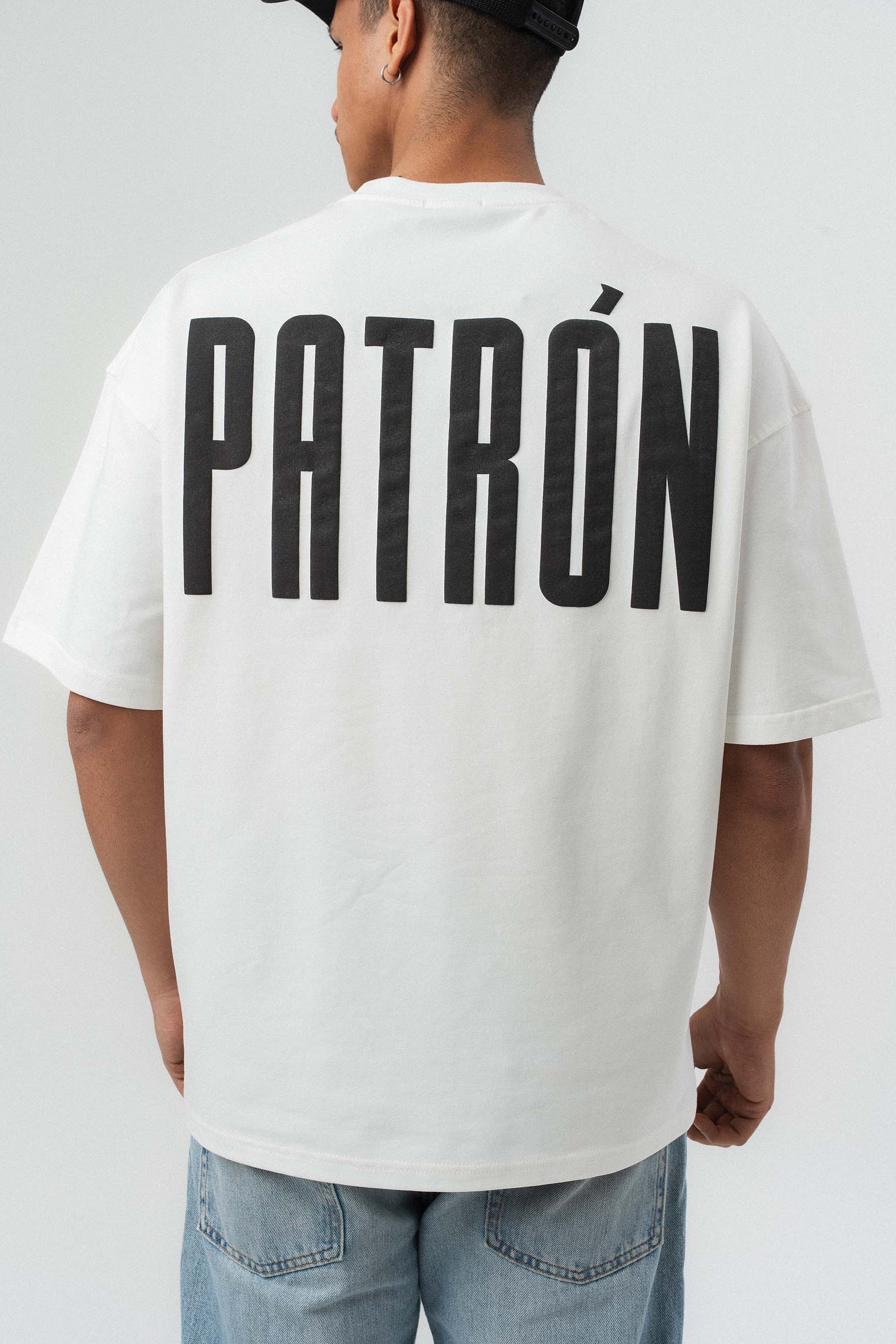 Patron Kabartmalı Beyaz Oversize Baskılı T-Shirt