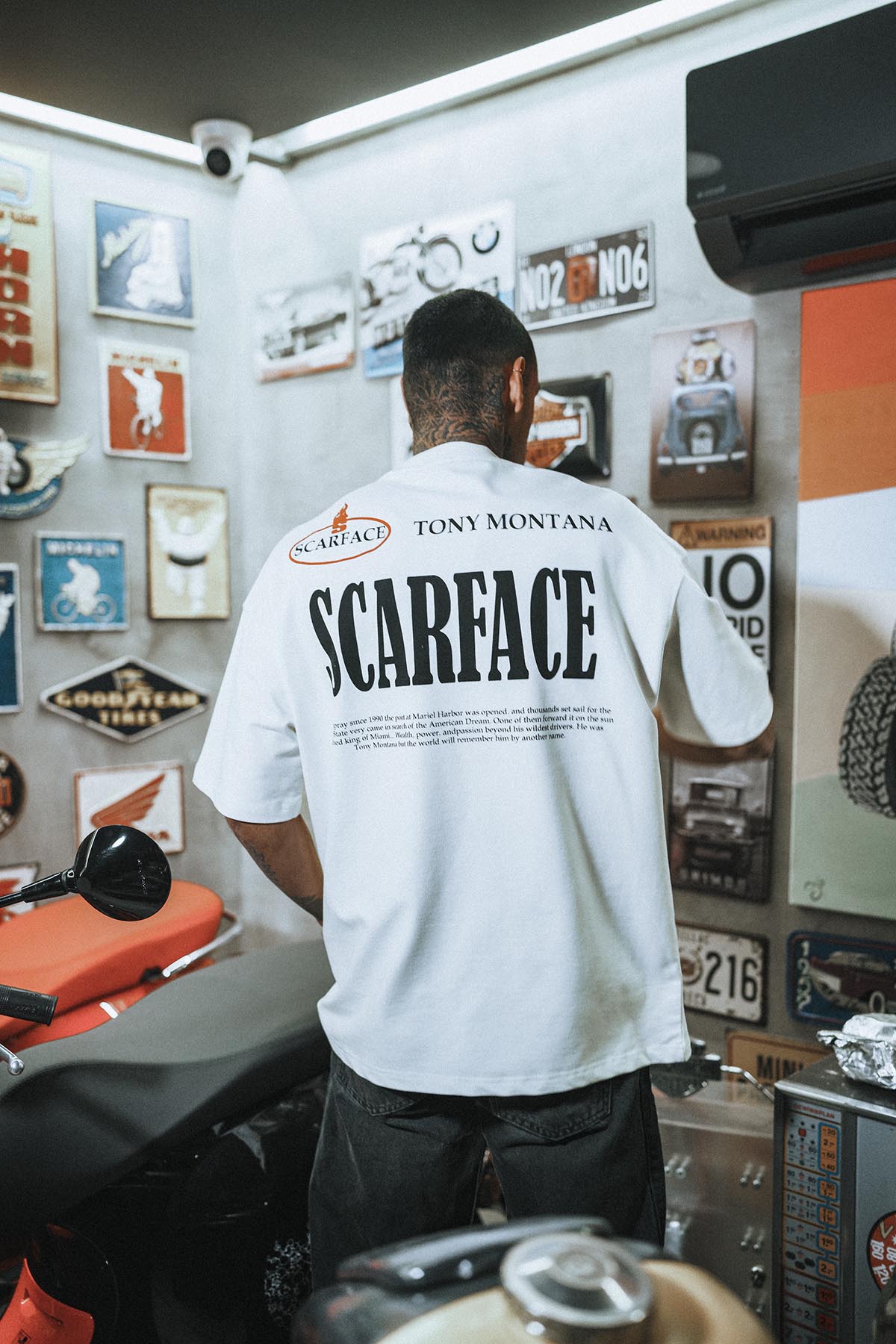 Scarface Ateşli Baskılı Oversize Beyaz T-Shirt