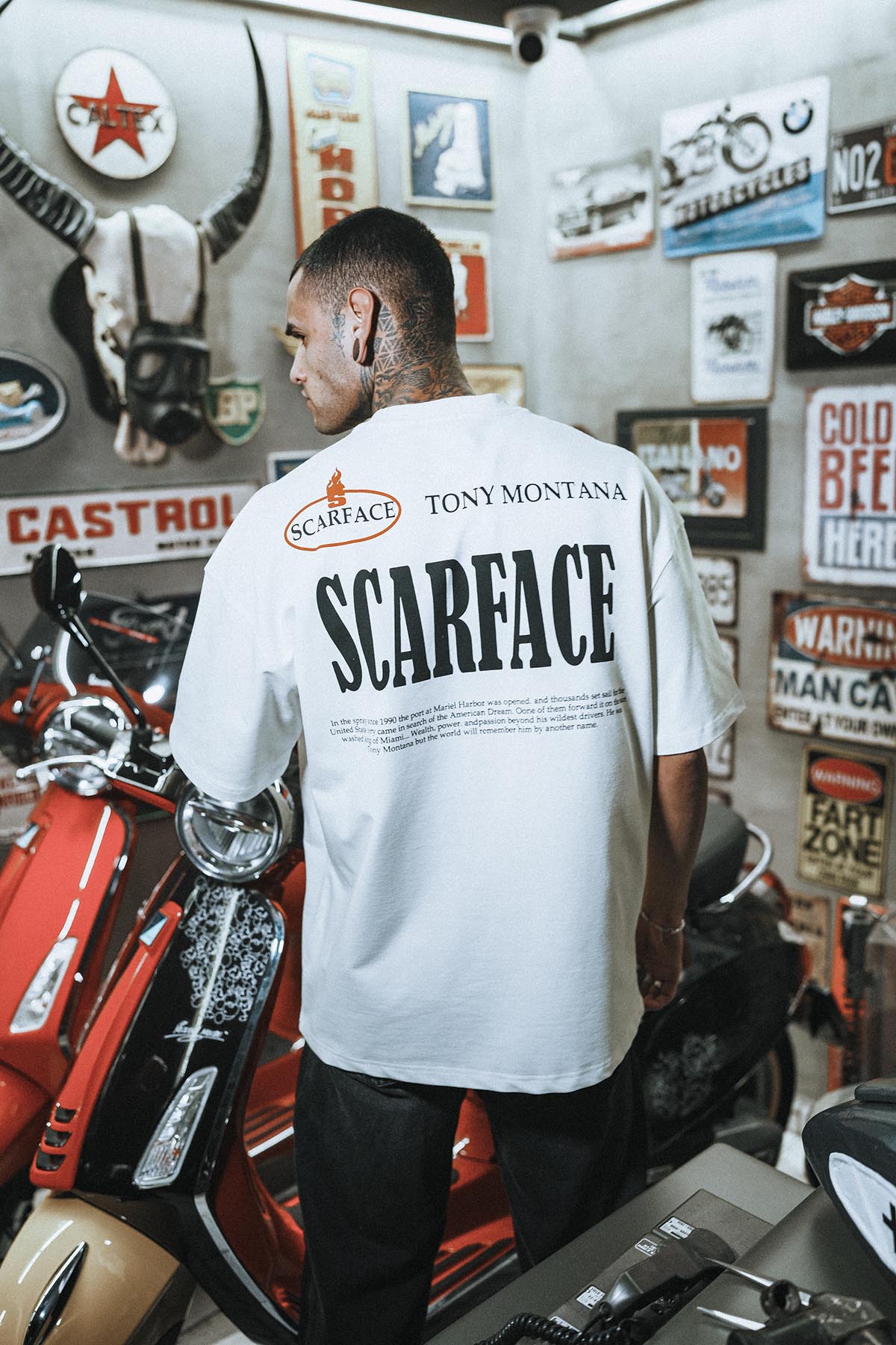 Scarface Ateşli Baskılı Oversize Beyaz T-Shirt