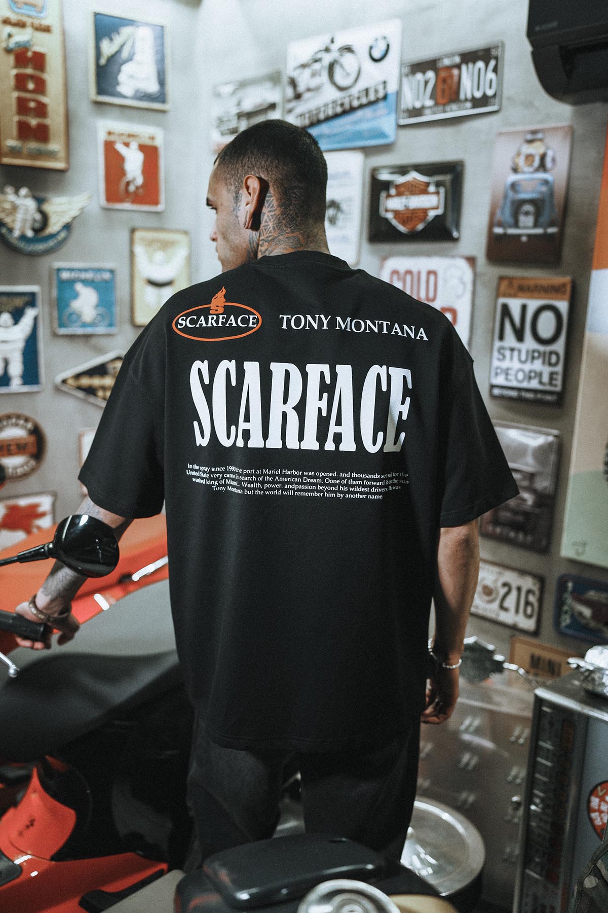 Scarface Ateşli Baskılı Oversize Siyah T-Shirt