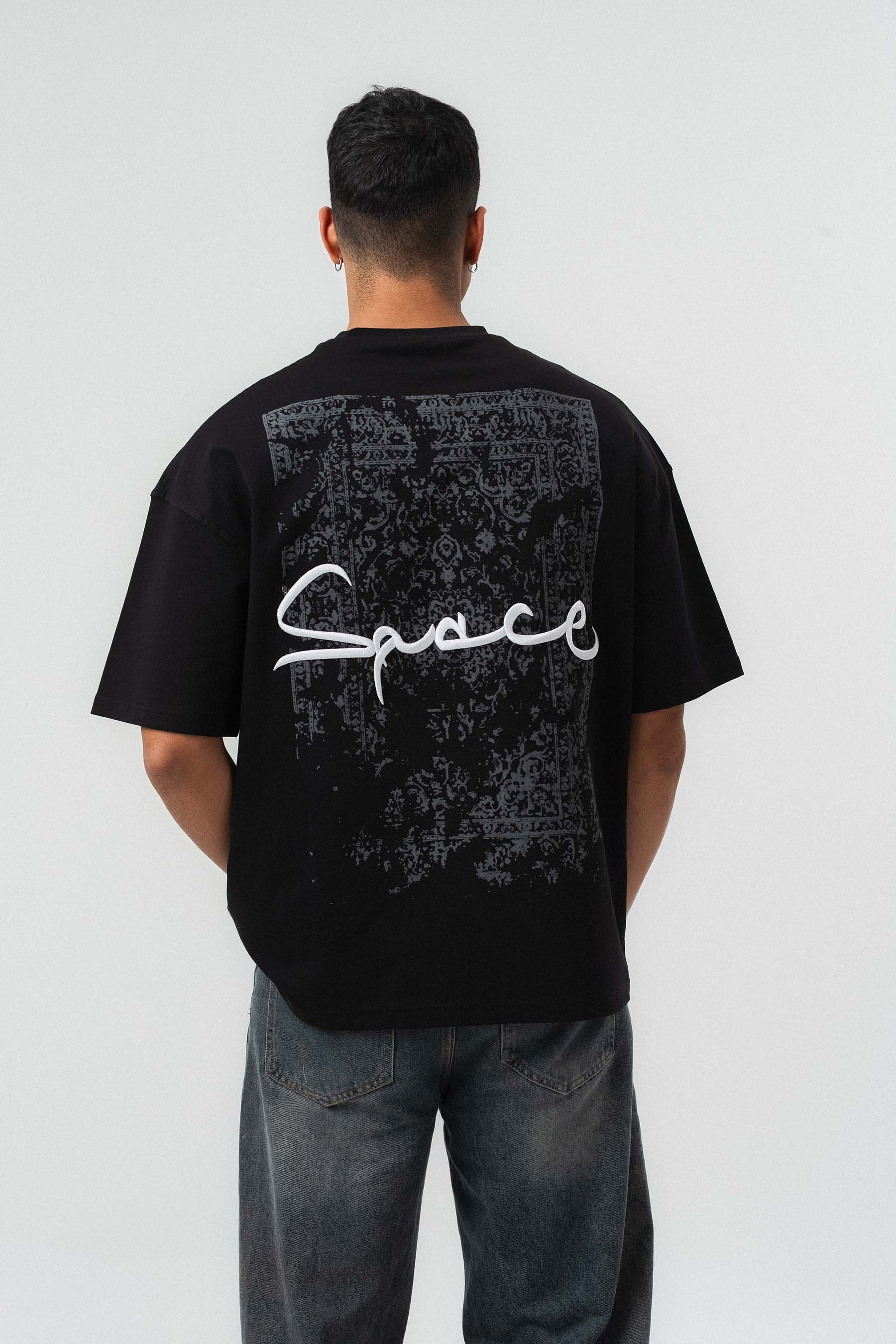 Space Etnik Desen Nakış Detaylı Siyah Oversize Baskılı T-Shirt