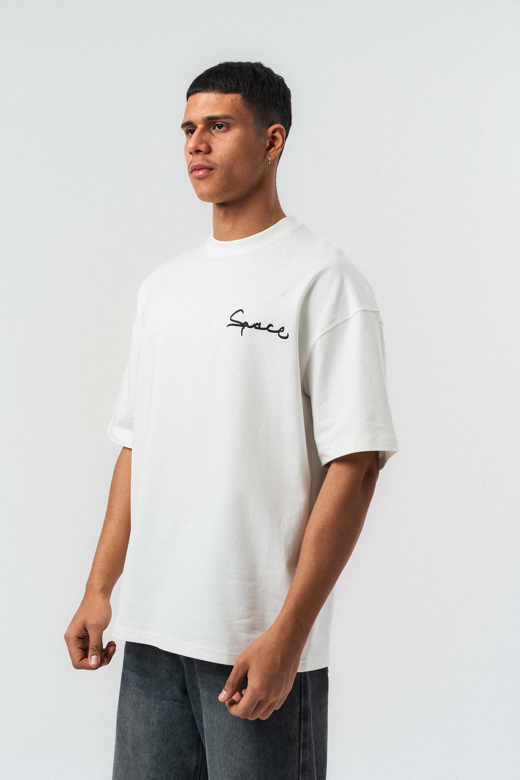 Space Etnik Desen Nakış Detaylı Beyaz Oversize Baskılı T-Shirt
