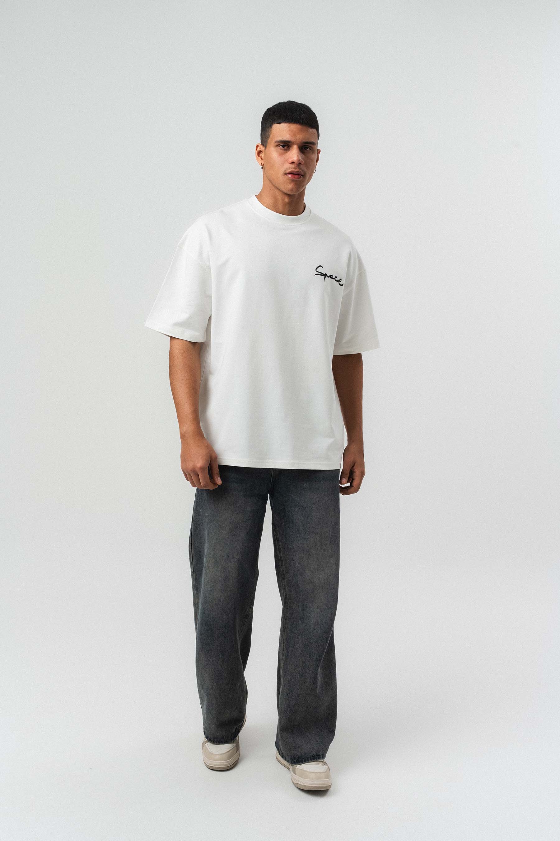 Space Etnik Desen Nakış Detaylı Beyaz Oversize Baskılı T-Shirt