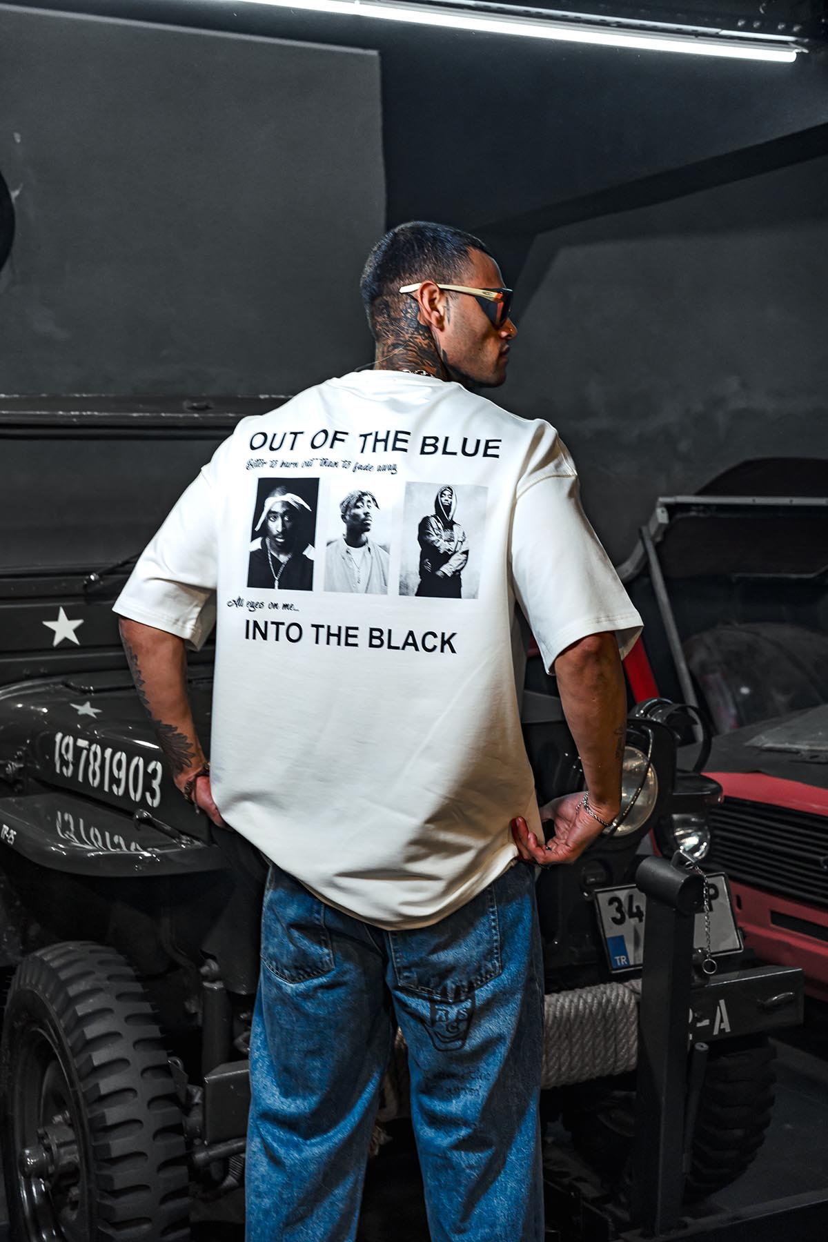 Tupac Into Black Baskılı Oversize Beyaz Tshirt