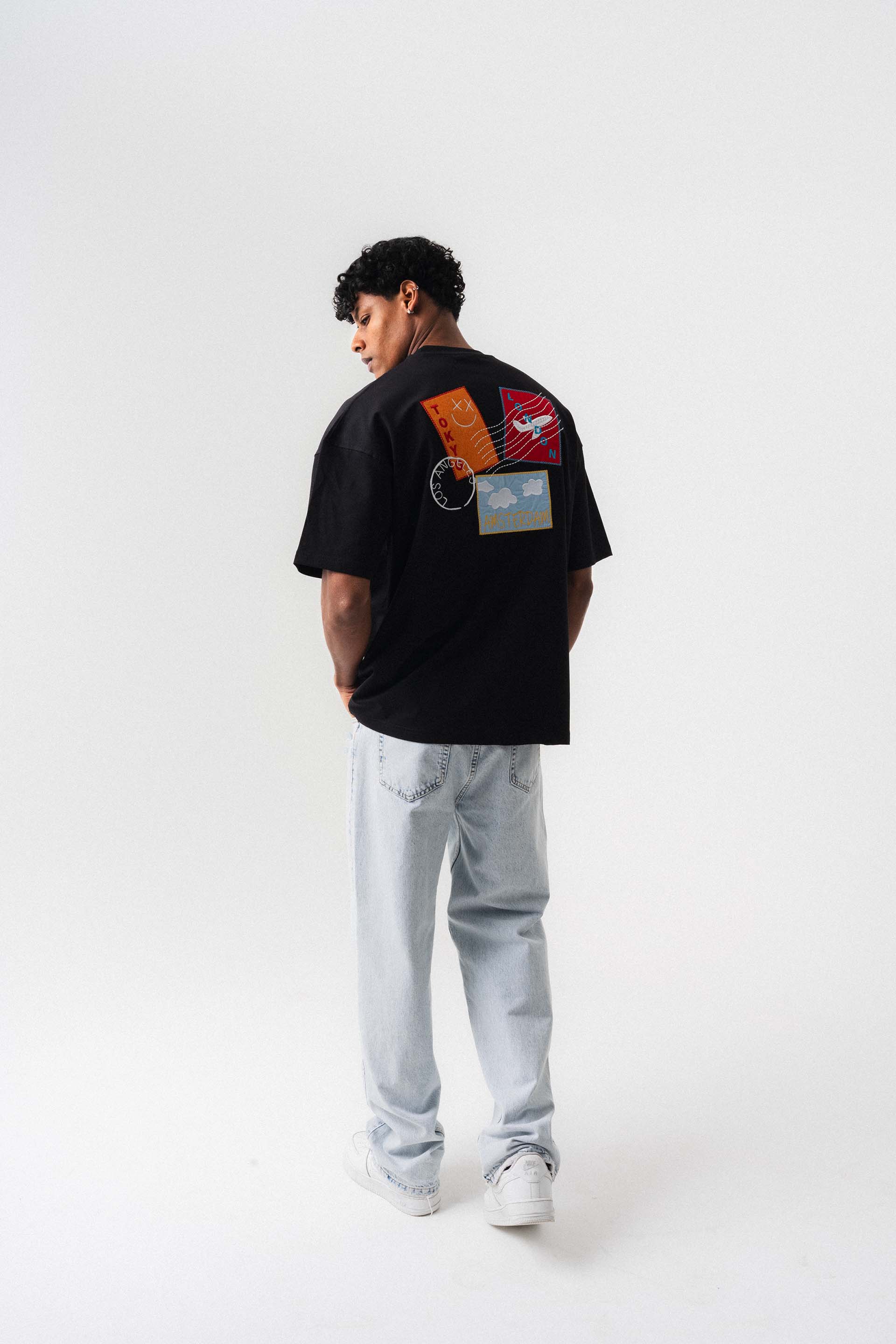 Tokyo Patchli Siyah Oversize Baskılı T-Shirt