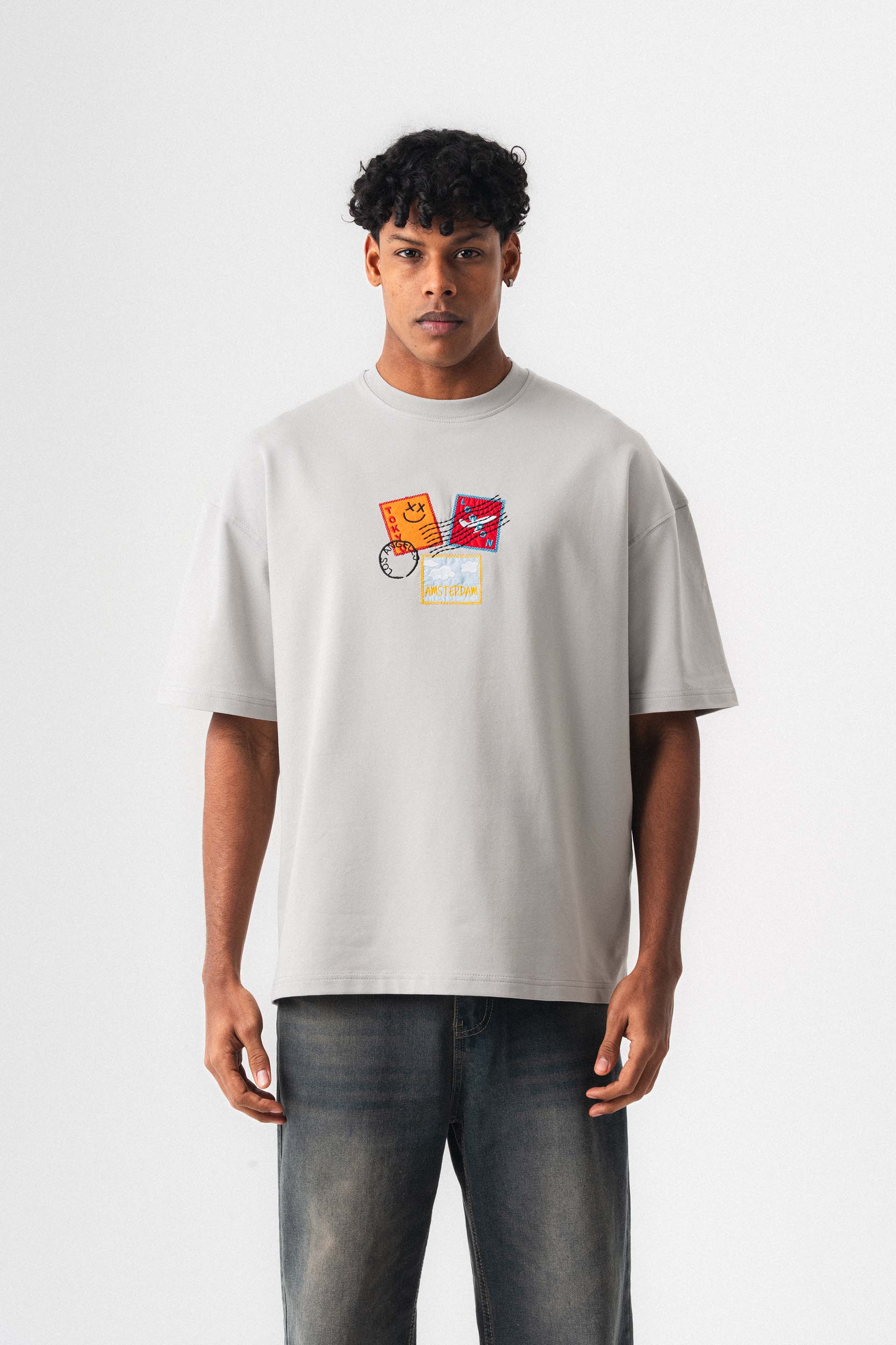 Tokyo Patchli Gri Oversize Baskılı T-Shirt