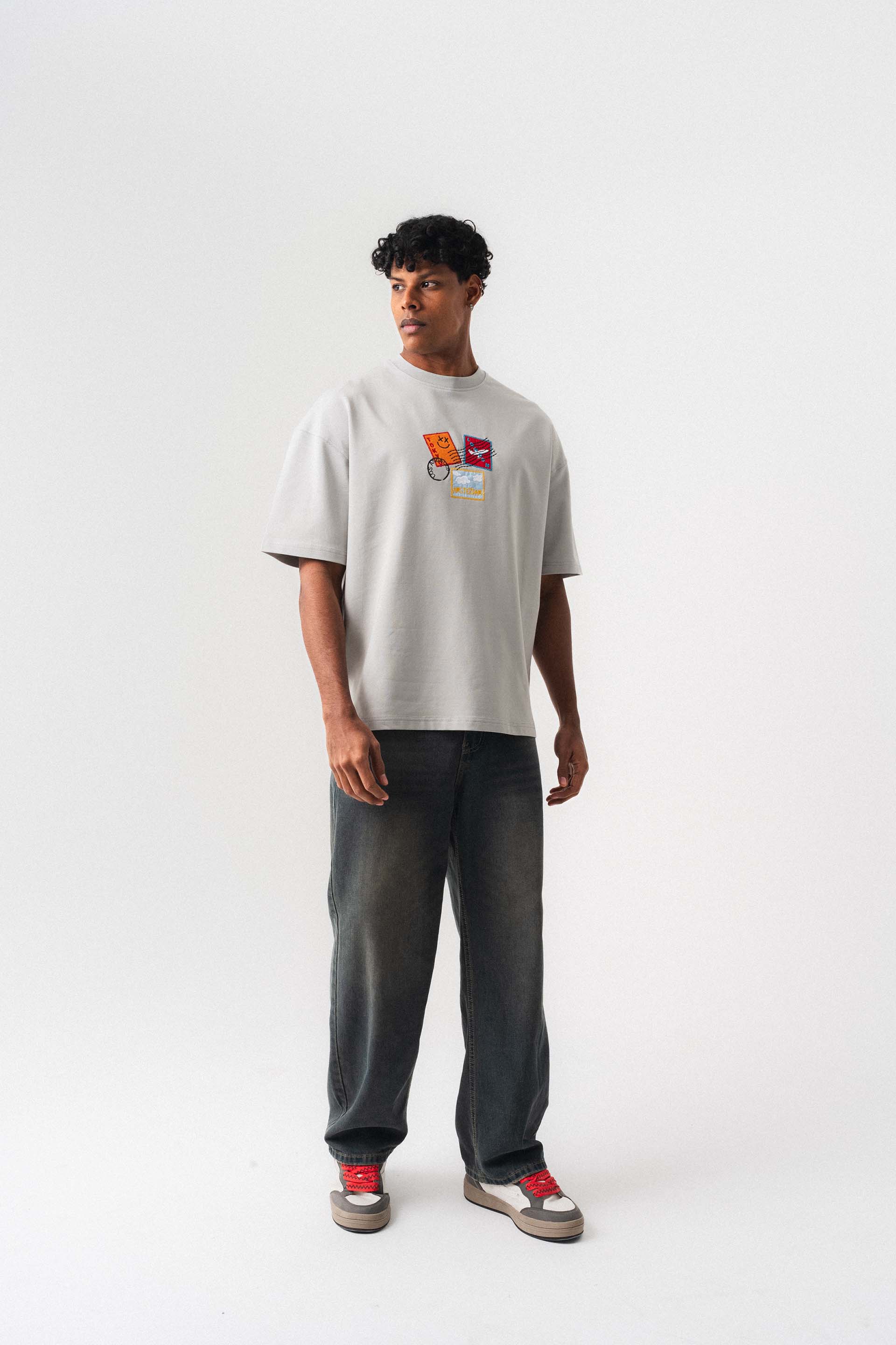 Tokyo Patchli Gri Oversize Baskılı T-Shirt